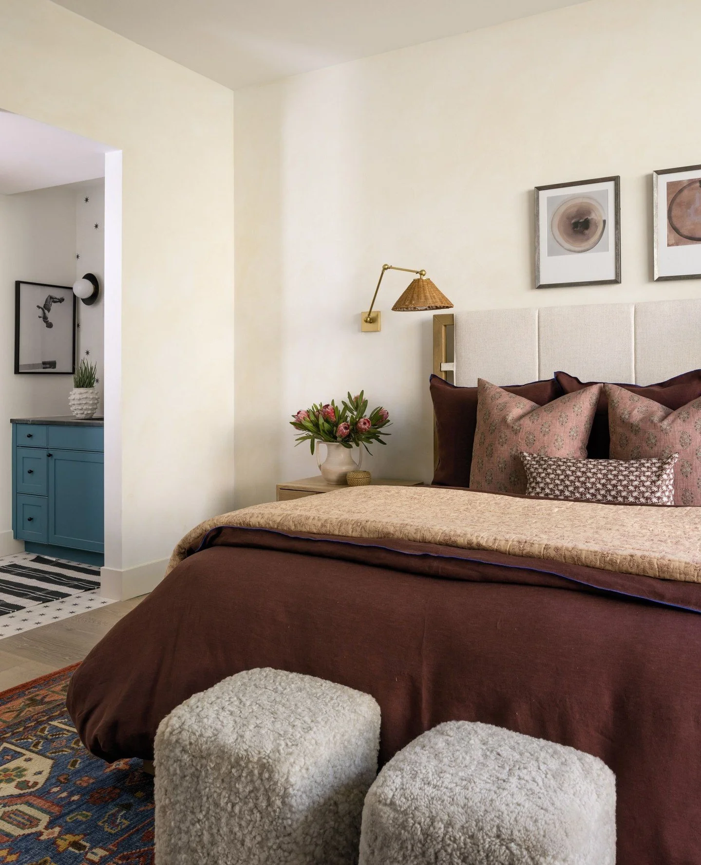 Our Desert Hacienda Project draws inspiration from the deep tones of the surrounding landscape.  Streamlined with the home's design concept, the guest bedroom brings a polished sense of warmth. ⁠
⁠
⁠
Interior Design | @aminterior_design⁠
Photography 