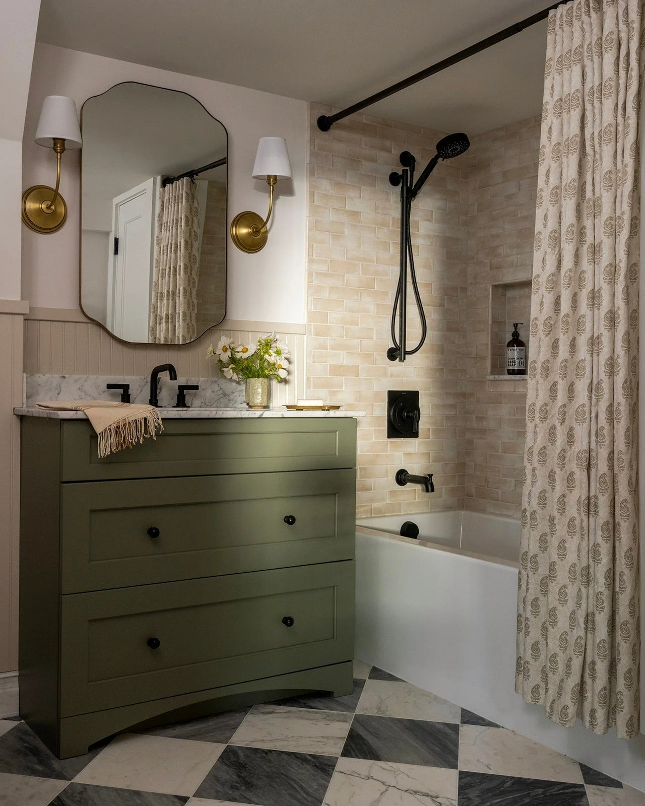 Getting the guest bathrooms "guest" ready for the upcoming holidays! From the soap to the towels we know every detail matters. ⁠A guest bathroom in our Green Lake Tudor project⁠
⁠
⁠
Interior Design | @aminterior_design⁠
Photography | @_kara