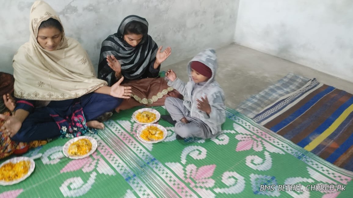 Widows and orphans are praying for the Lunch.