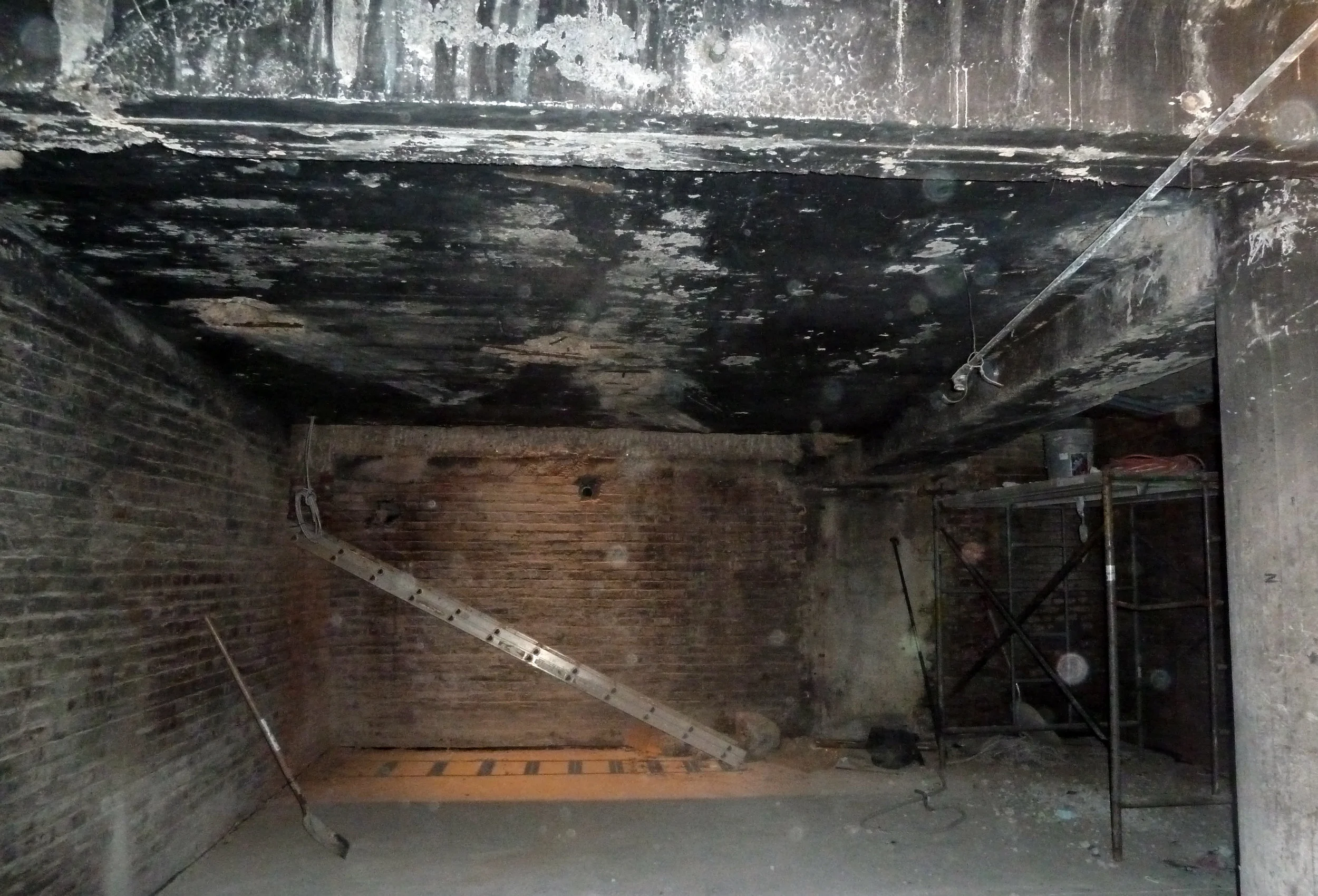 WE RESCUE SQUARE FOOTAGE