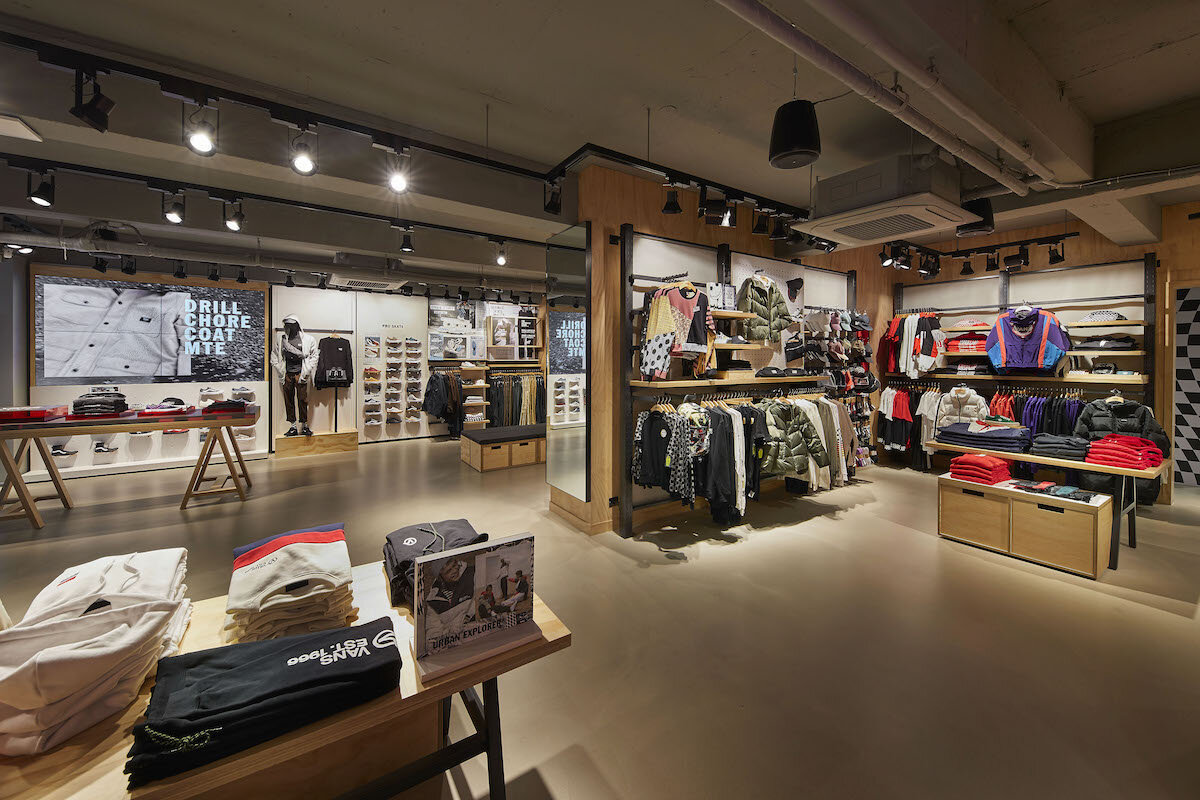 Vans Gangnam store_floor display.jpg