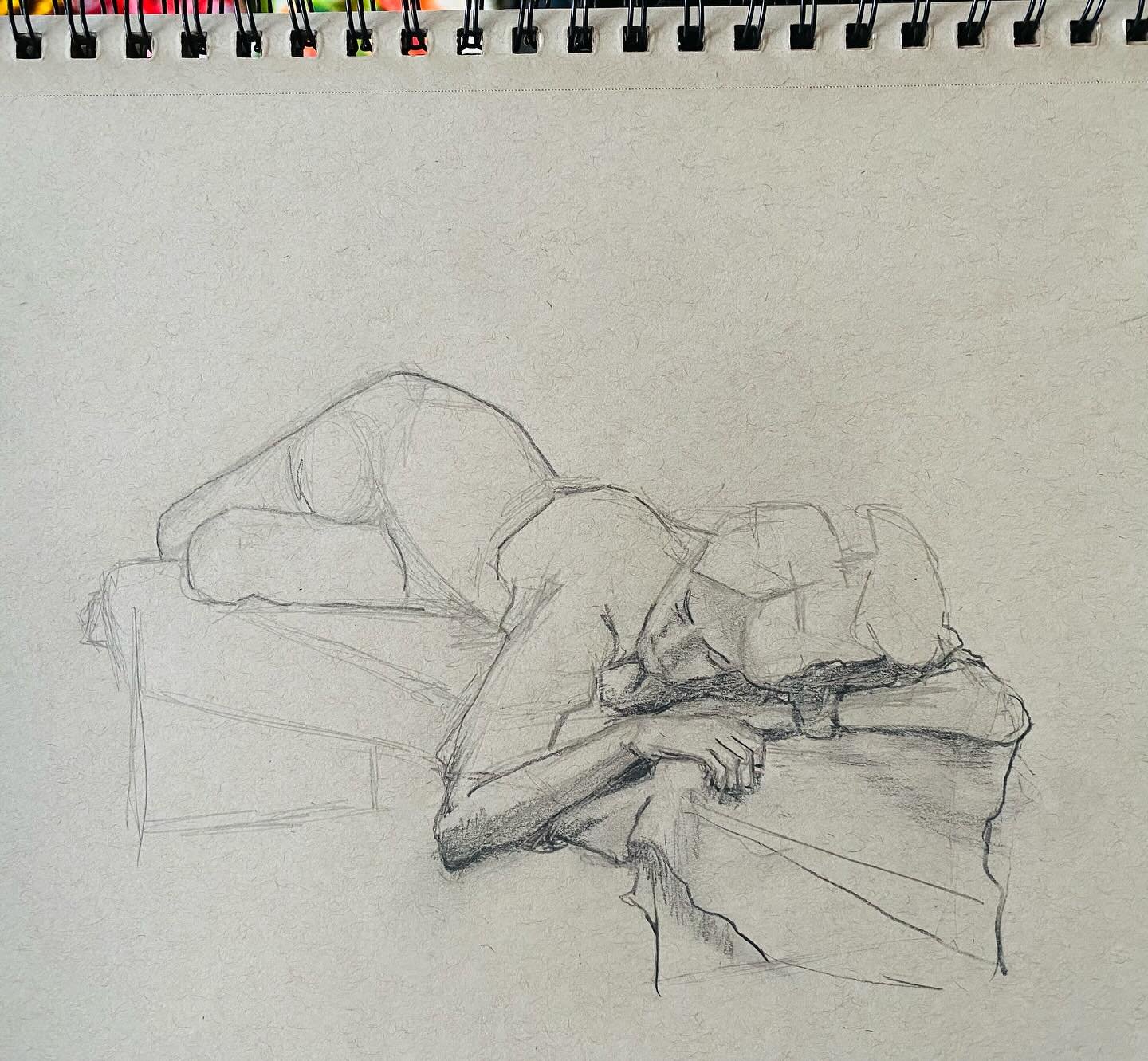 Enjoyed a series of 20min figure drawing sessions at @gutmangallery last night.