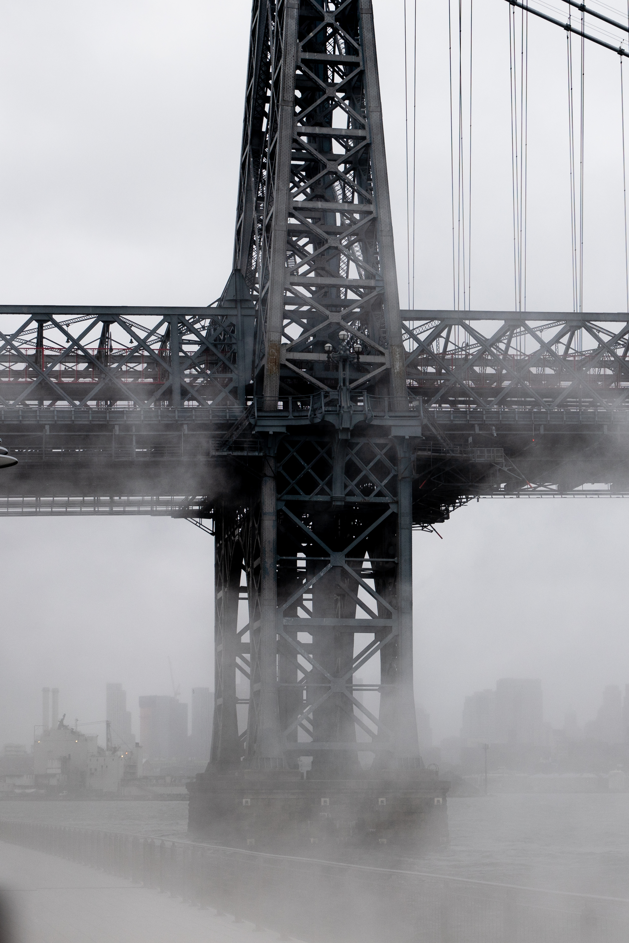  Williamsburg Bridge. For Sarah Gearhart’s Outside/In runners guide. NYC. 
