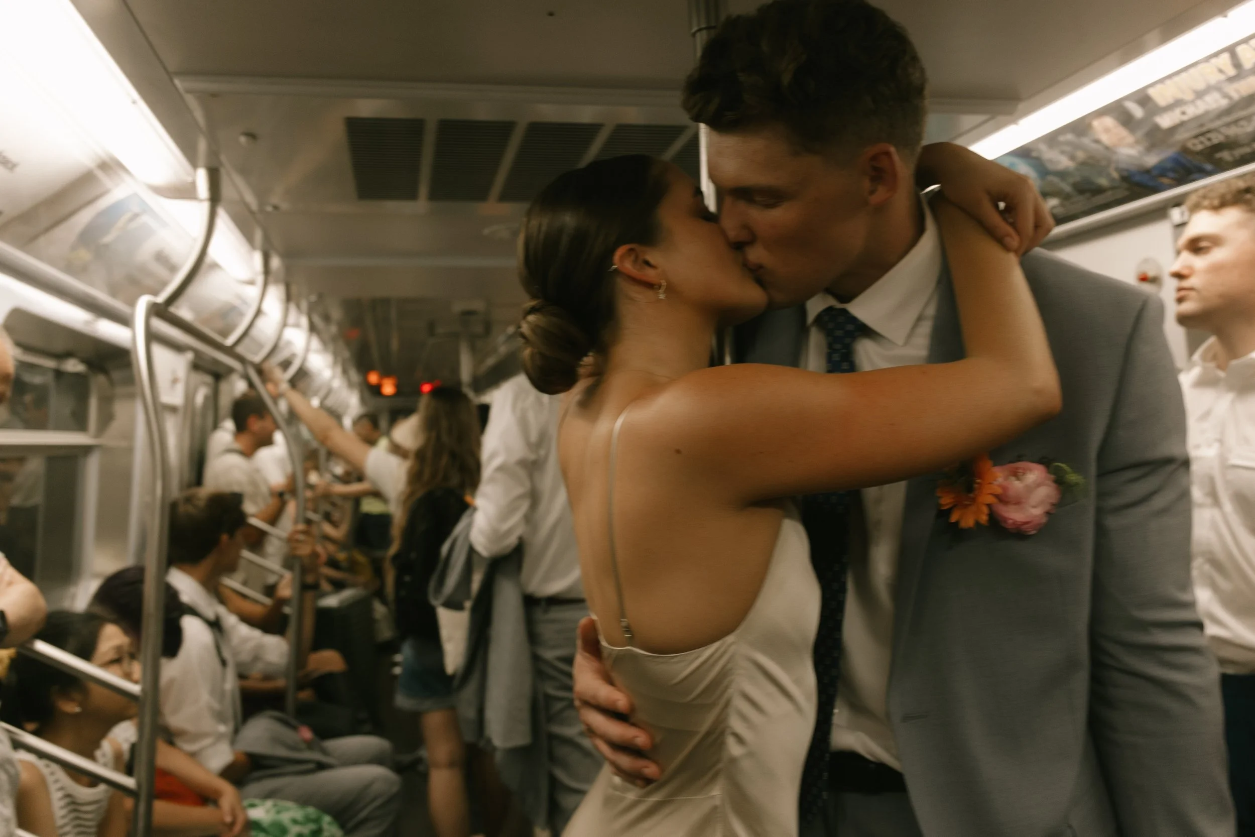 How to Build a Wedding Day Timeline That Lets New York Become Part of the Story