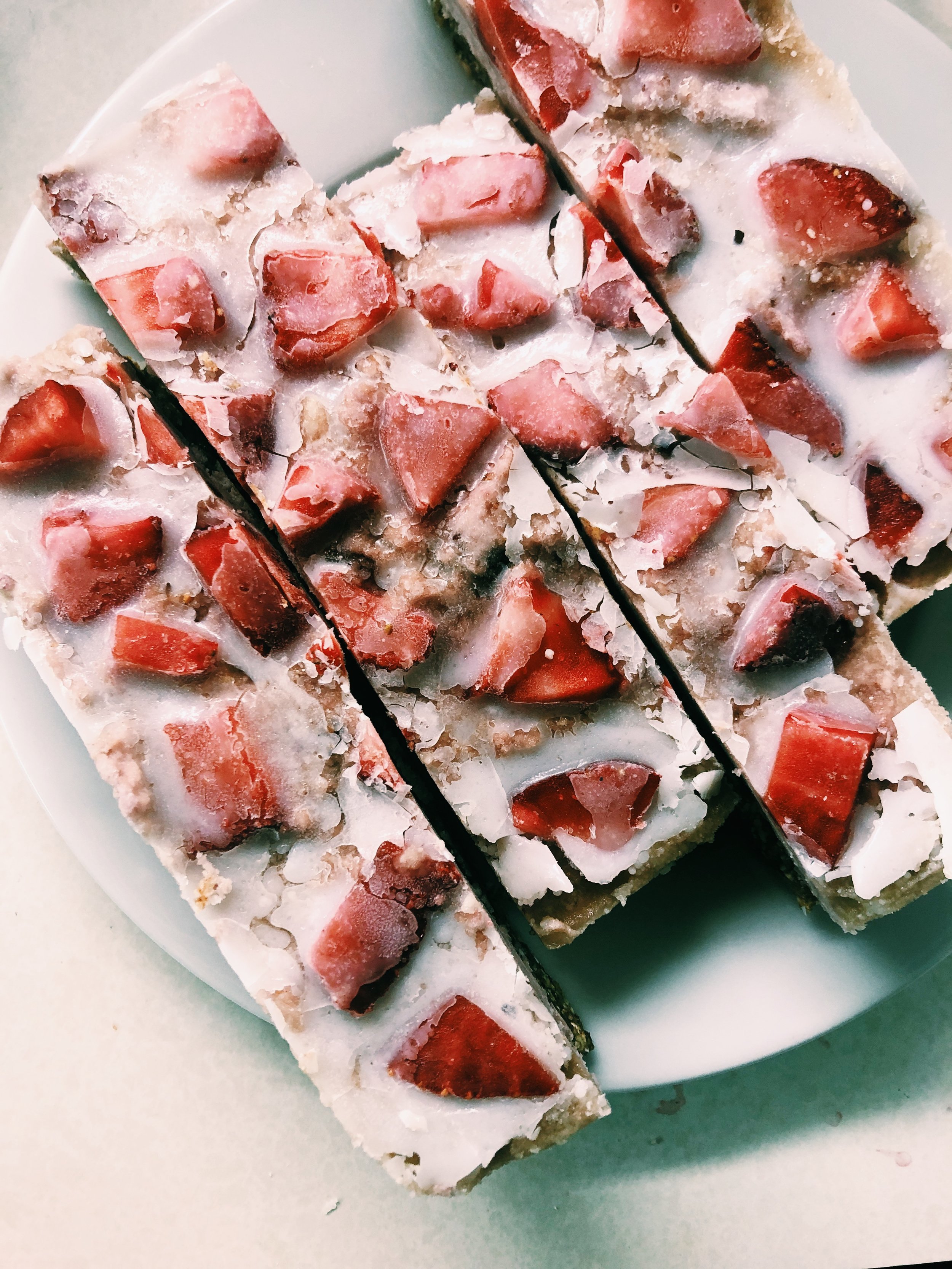 Strawberry Cashew NO BAKE Desserts (2 ways)