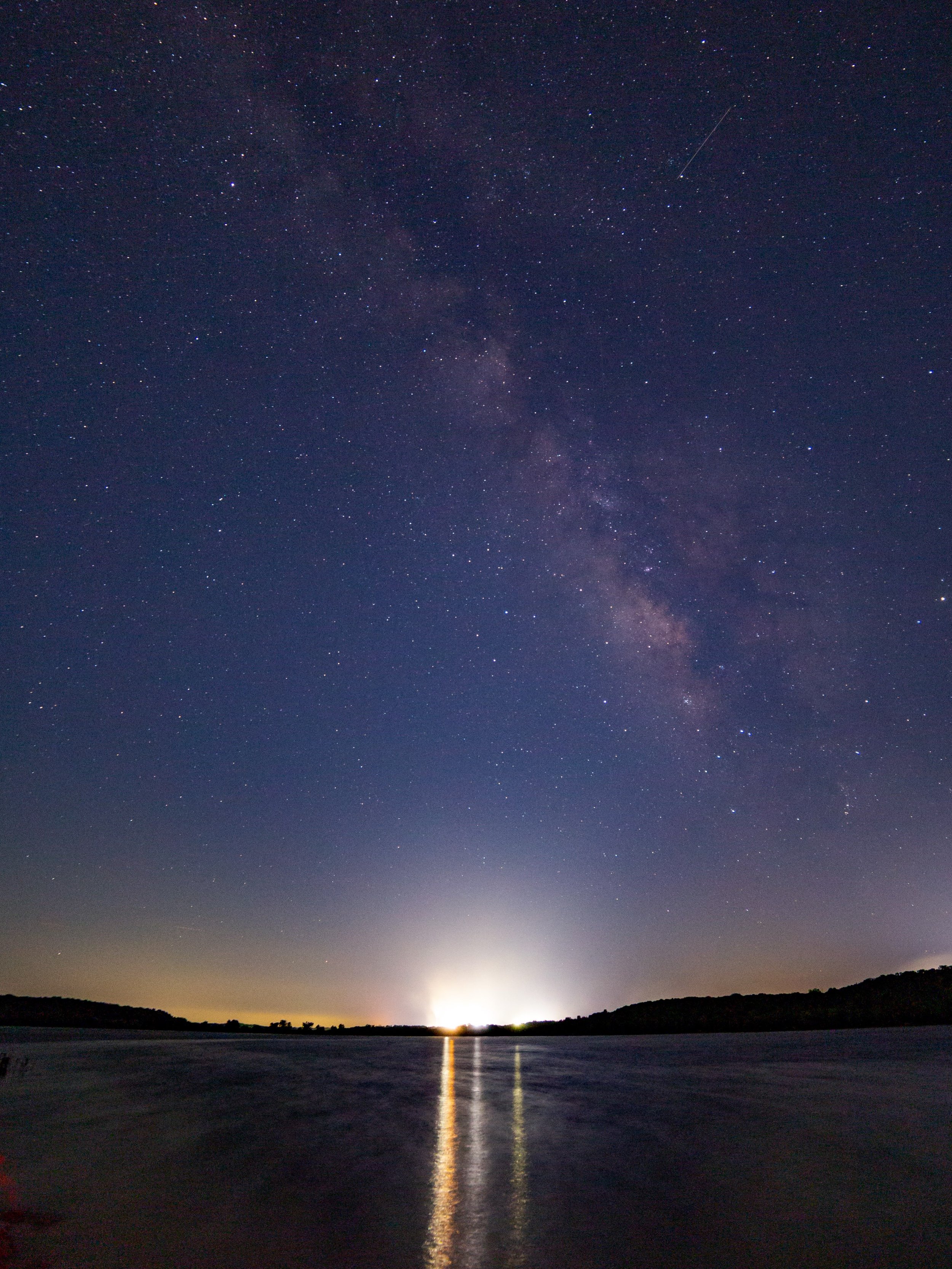 Milky Way over Cedar Lake with a bonus Perseid.
.
.
.
.
.
#milkyway #perseids #campout #nightskyphotography #texasphotographer