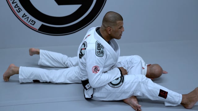 Omoplata - From Spider