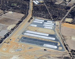 Dual Silo Lift in Broomehill Village, WA