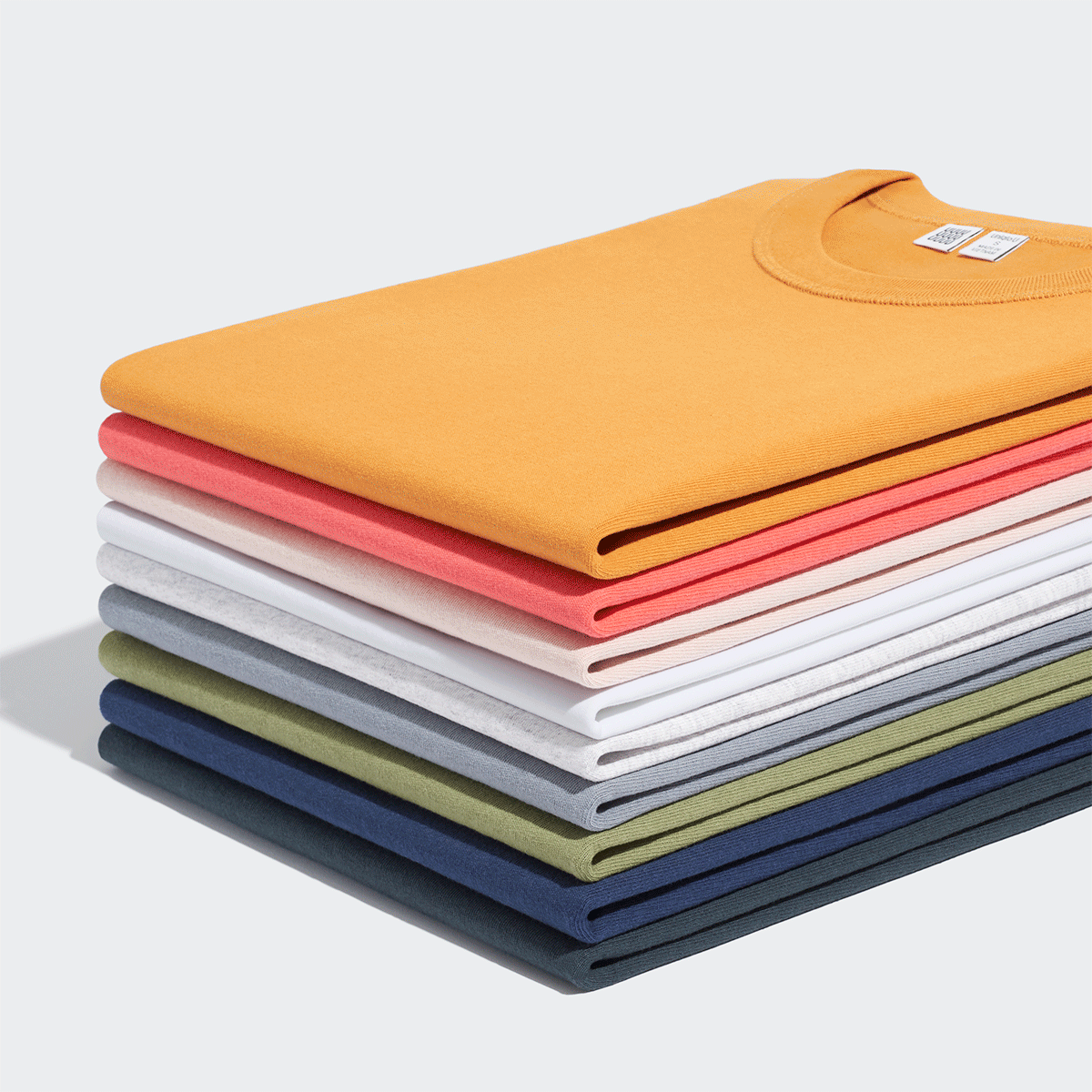 Uniqlo_0226_EM_GIF_cropped.gif