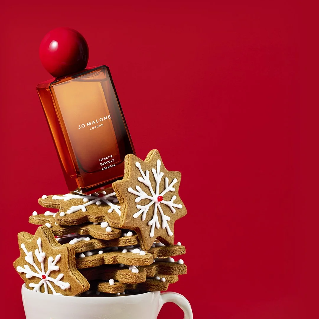 FY26_JML_Holiday_GingerBiscuit100ml_CookieStack_1x1_static.jpg