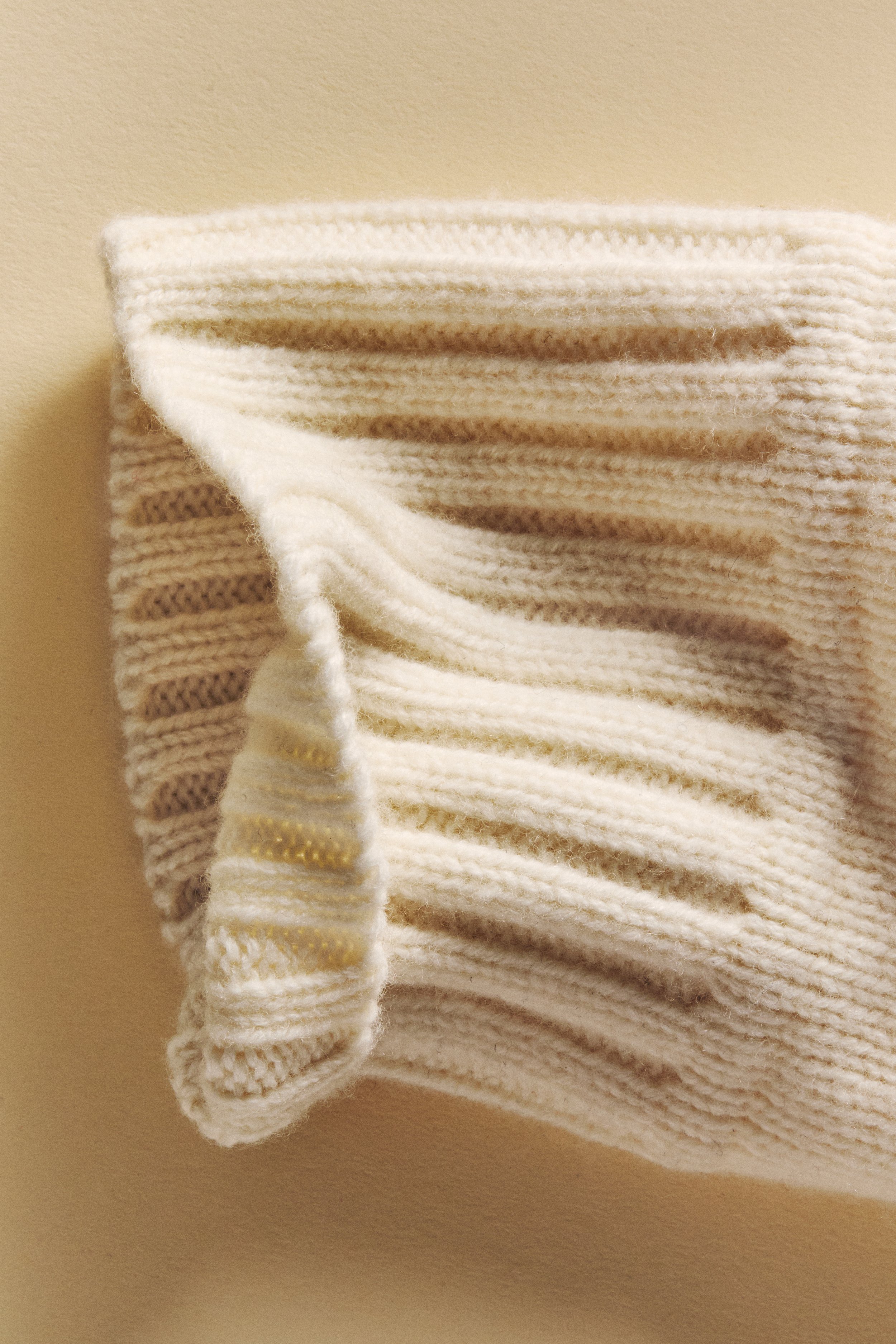 B3_12.18.25_000155_Sweater.jpg