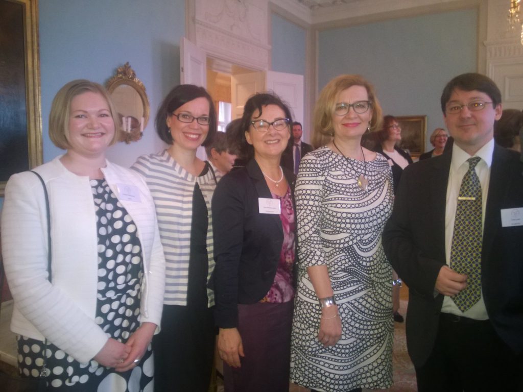  Tom with business partners from Sopimusvuori at the Swedish Embassy in Helsinki, together with the Finnish Minister of Social affairs Paula Risikko. 