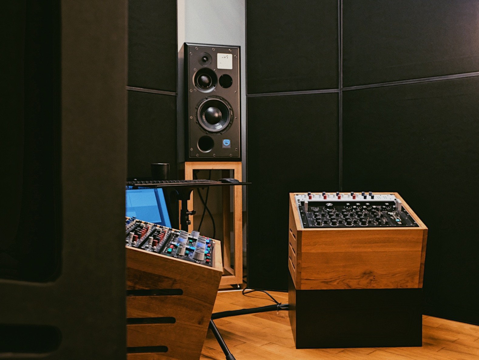 Dennis Keil - the studio