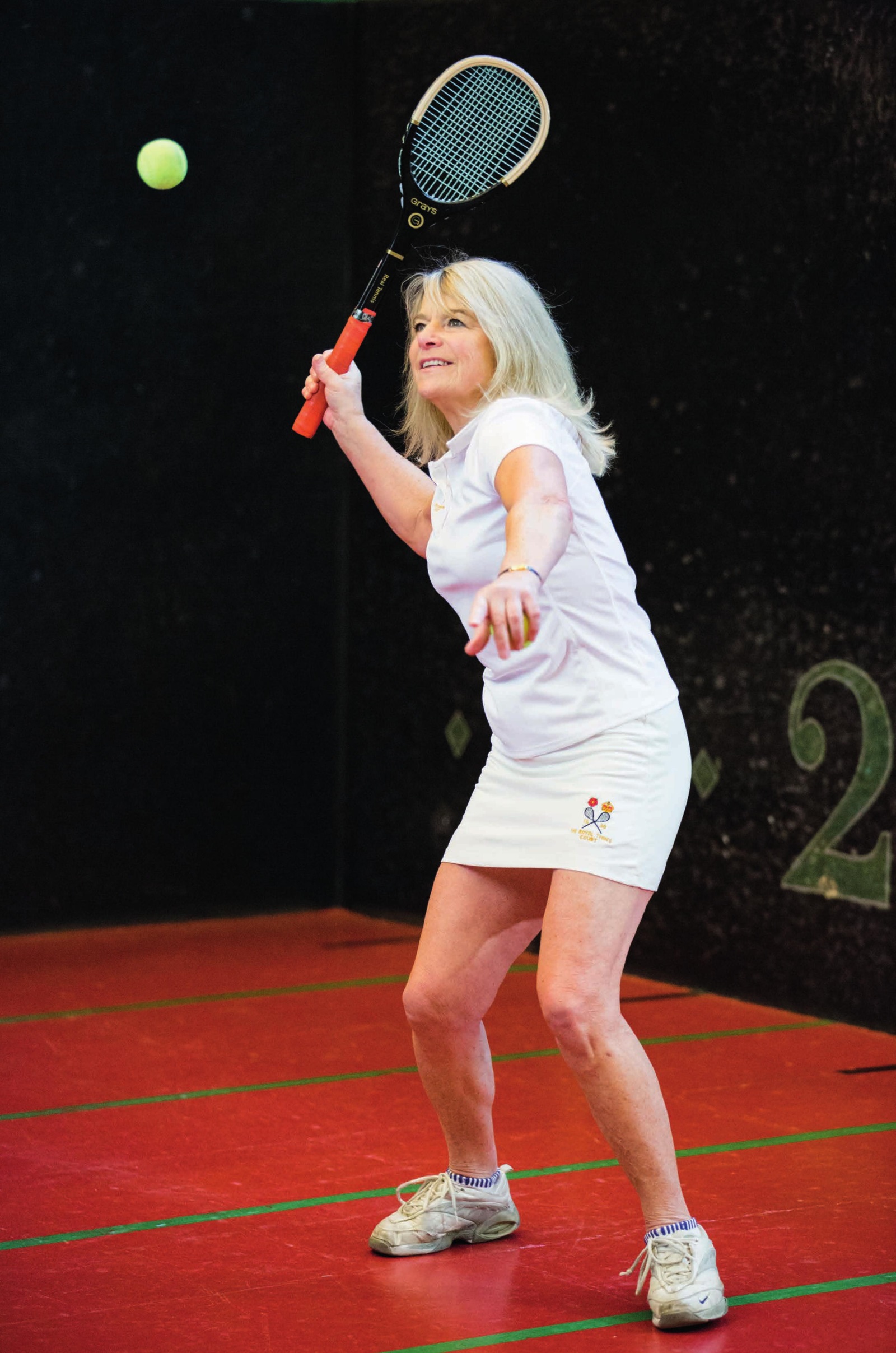 lesley-ronaldson-large.jpg