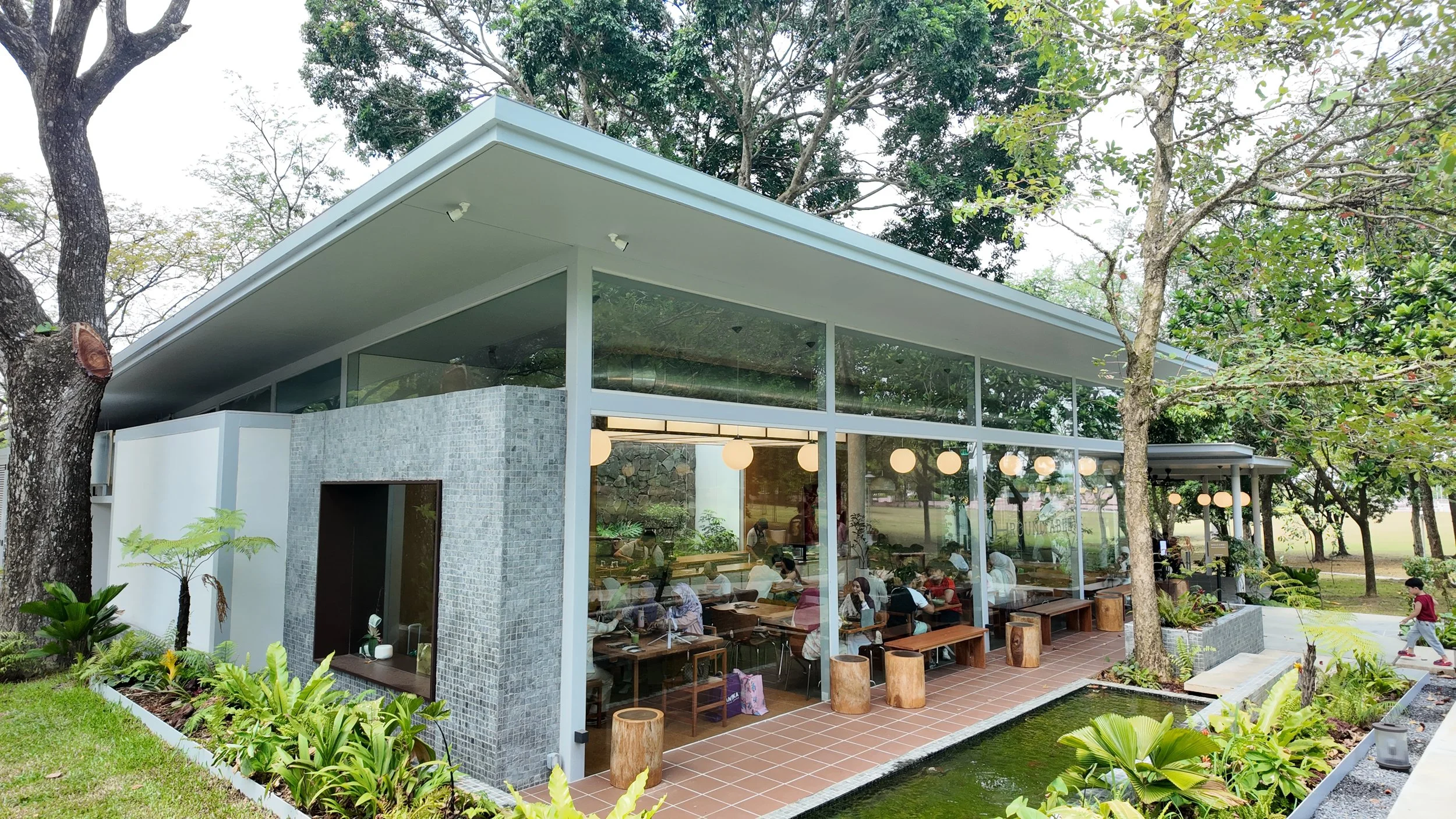 Roundtable Putrajaya Review: Is the Glasshouse Café Worth the Drive?