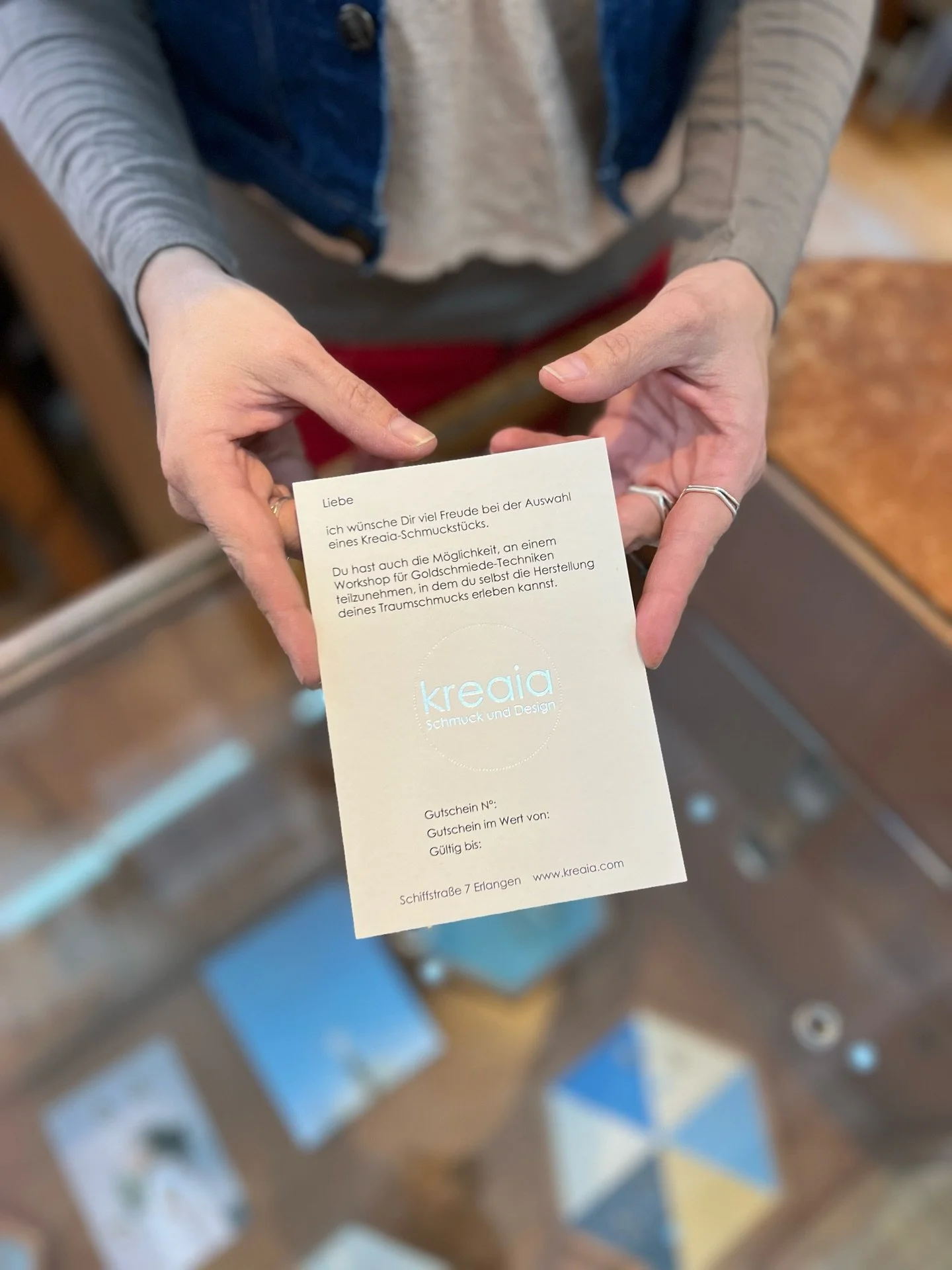 Manchmal ist das sch&ouml;nste Geschenk, jemandem die Freiheit zu schenken, selbst zu w&auml;hlen. ✨

Mit meinen Gutscheinen kannst du einem besonderen Menschen entweder einen personalisierten Workshop schenken oder die M&ouml;glichkeit, sich ein Sch