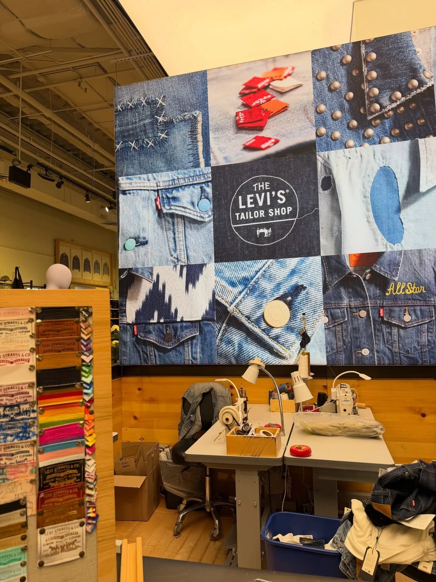 Highly recommend a visit to @levis Tailor Shop🧵👖👌🏻