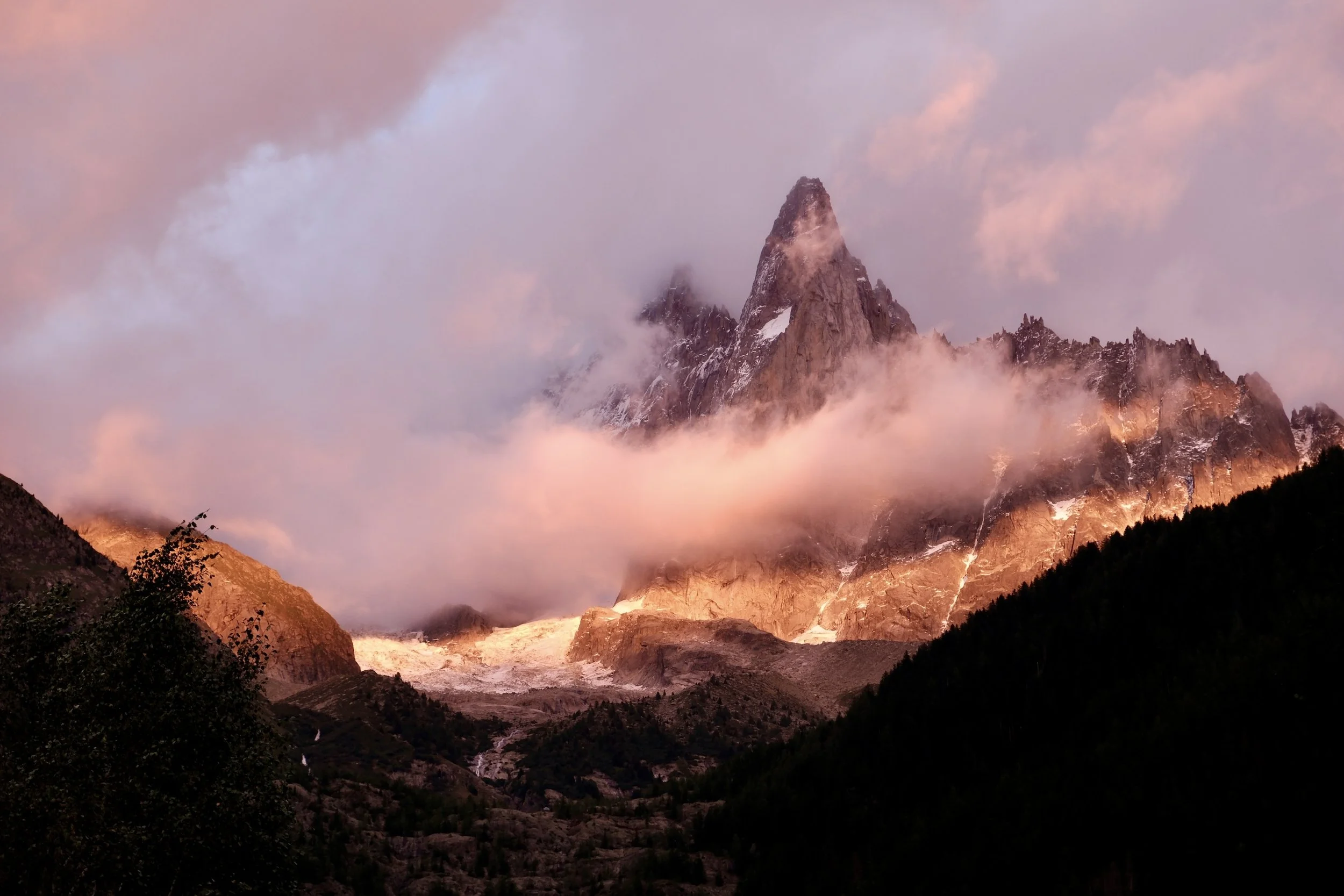 Girl Powder Retreats