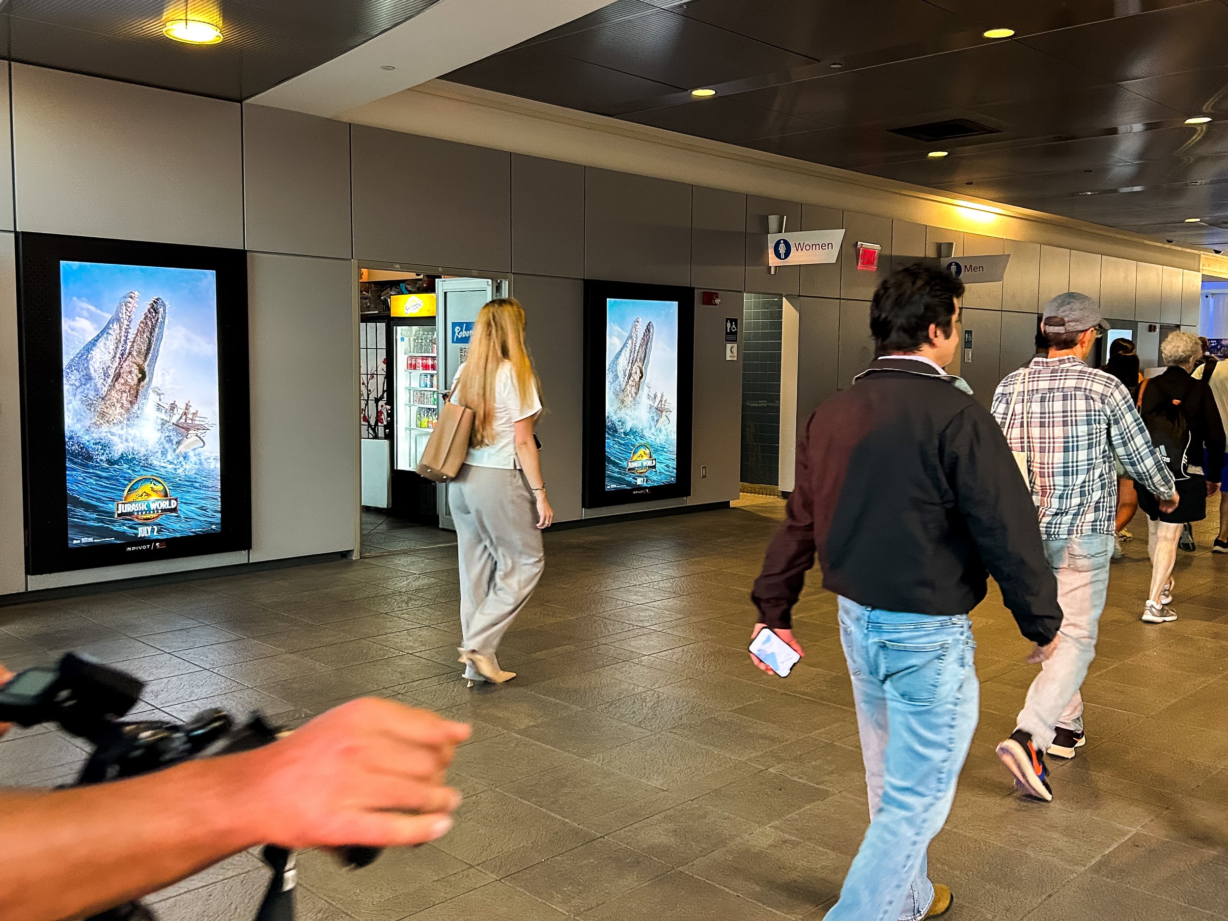 Pivot_JurassicWorld_NYW_POP_00-13.jpg
