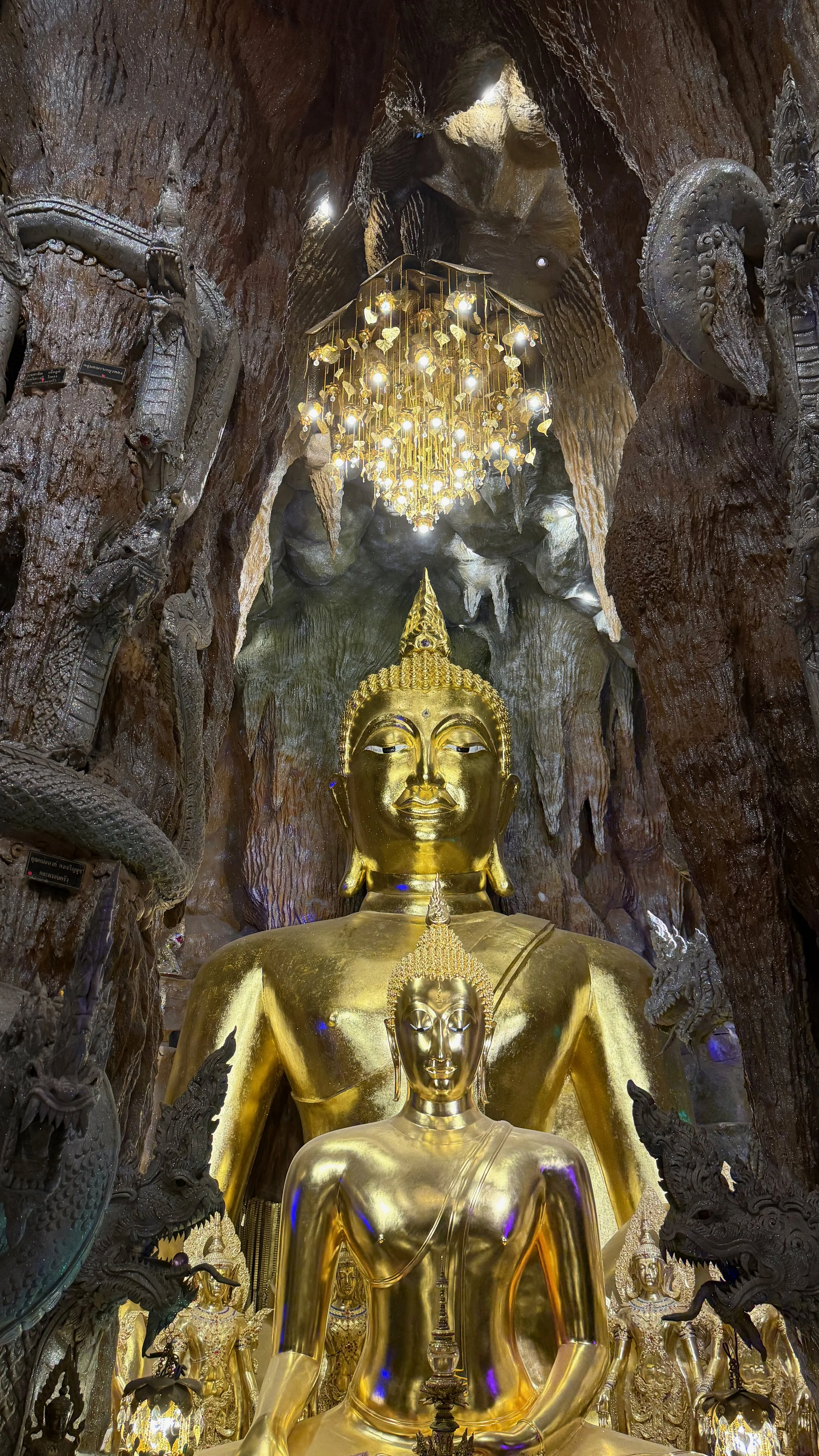 wat maneewong image - 1.jpeg