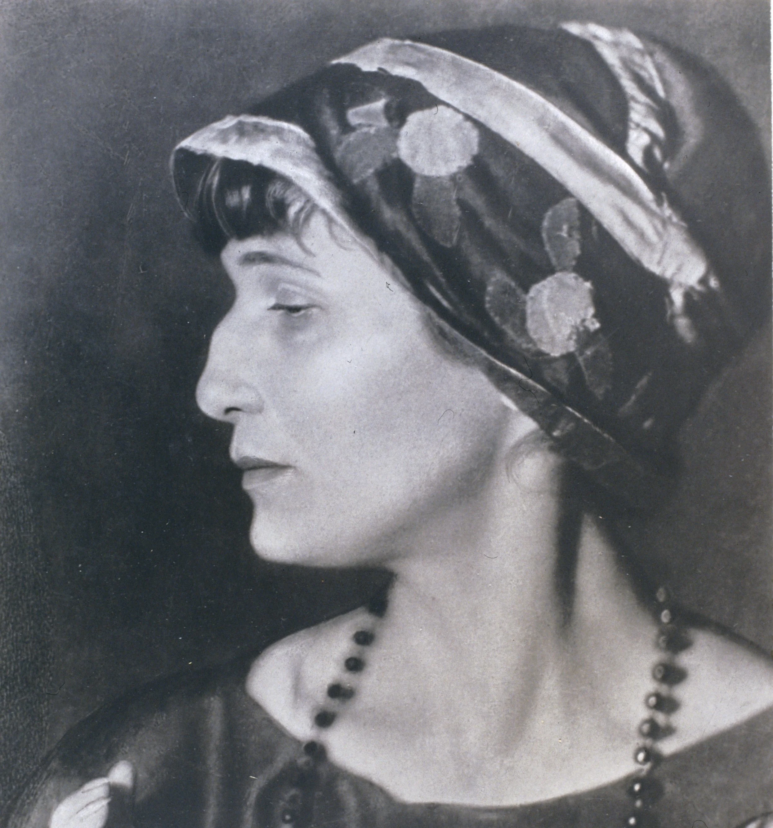 s02e45_AnnaAkhmatova.jpg