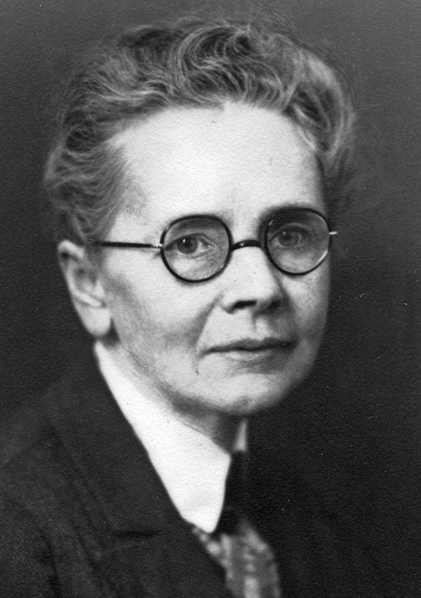 The Woman Who Designed the Hearst Castle, Julia Morgan | Episode 67
