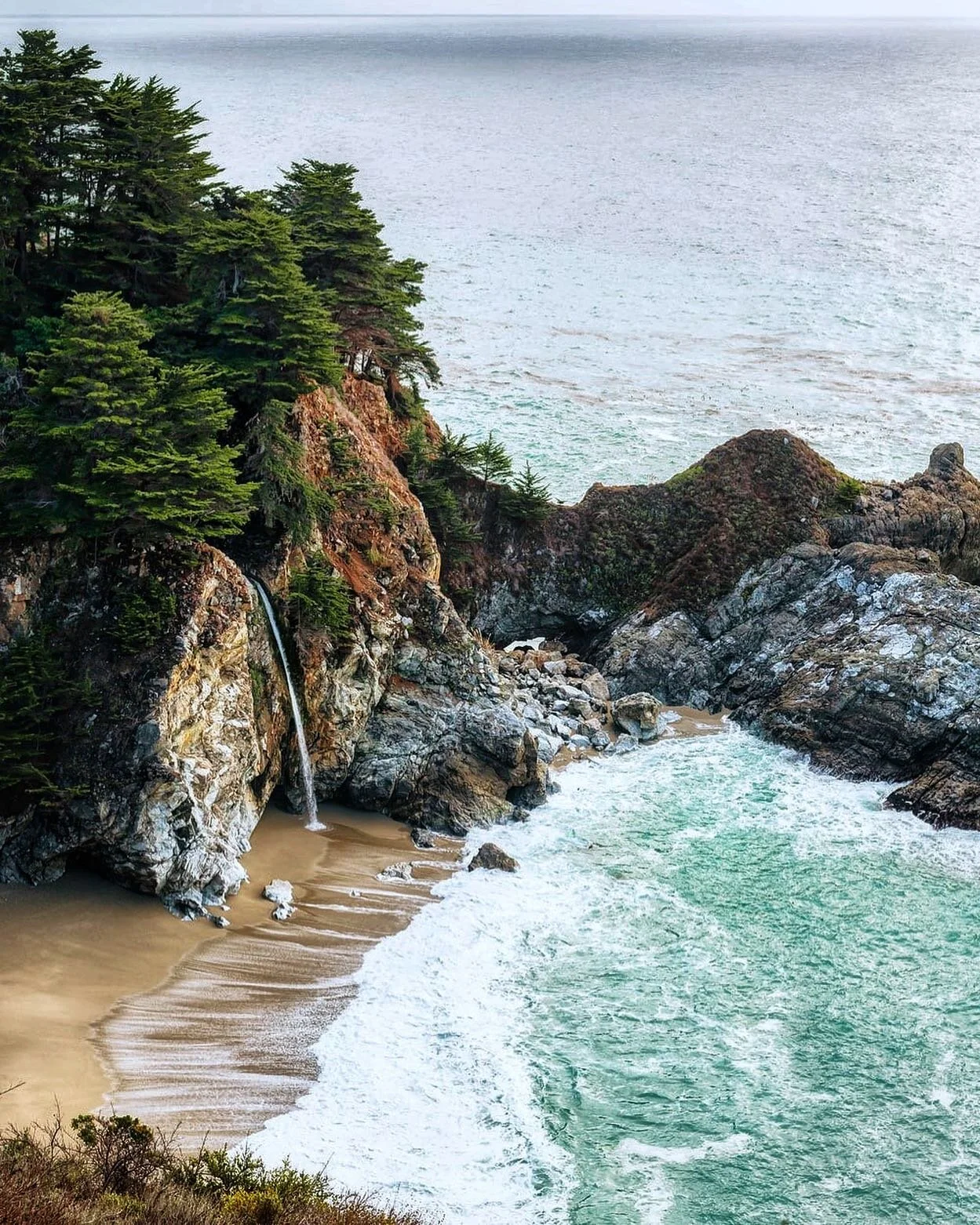 Coastlines

36.2704&deg; N, 121.8081&deg; W

060947JUN2019
-
-
Shot on the Canon EOS R
-
-
#igdaily #ig_masterpiece #igers #agameoftones #artofvisuals #illgrammers #moodygrams #visualambassadors #shotzdelight #theimaged #heatercentral #milliondollarv
