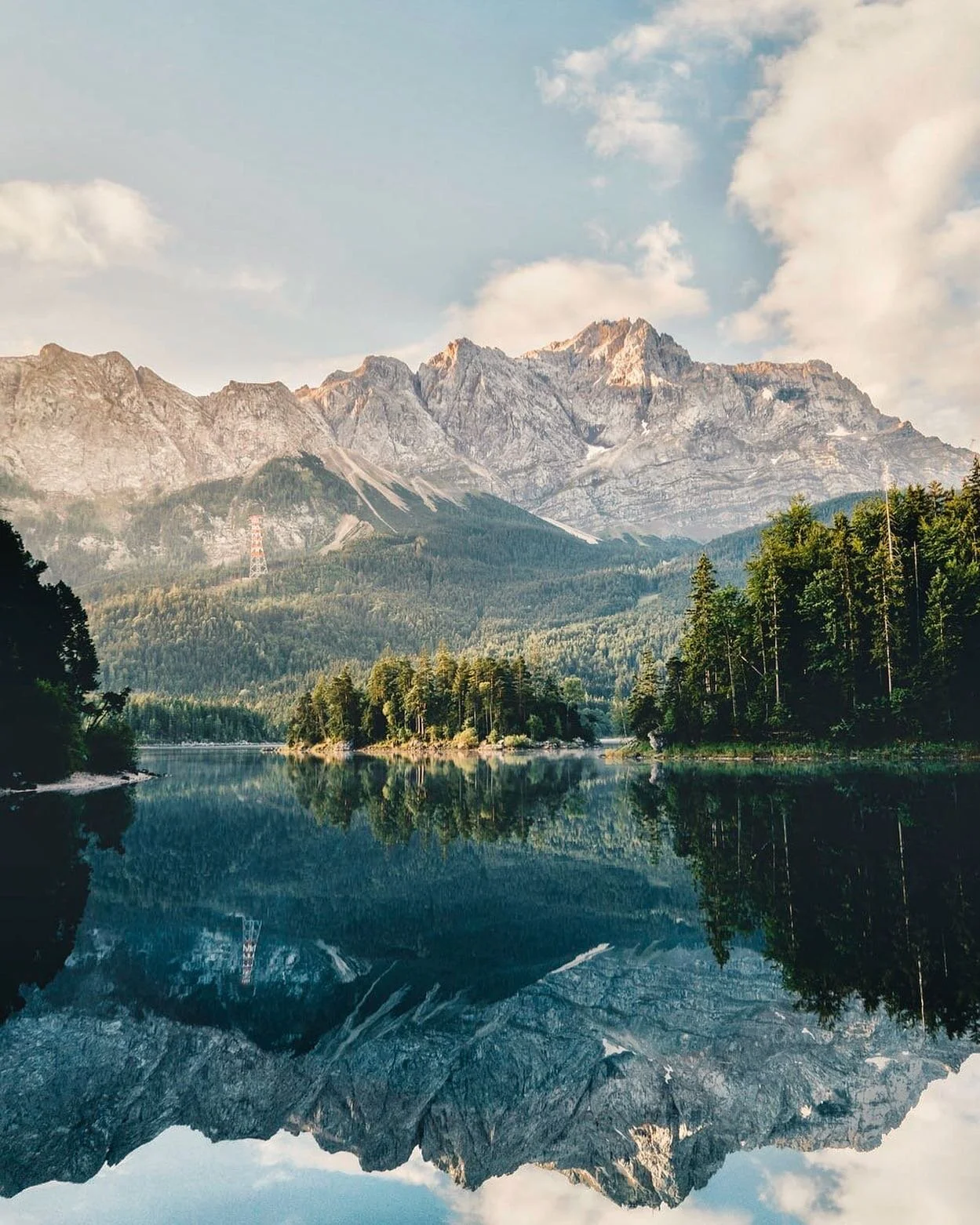 Emerald Waters

51.2411&deg; N, 4.4073&deg; E

110629JUL2020
-
-
Shot on the Canon EOS R
-
-
#igdaily #ig_masterpiece #igers #agameoftones #artofvisuals #illgrammers #moodygrams #visualambassadors #shotzdelight #theimaged #heatercentral #milliondolla
