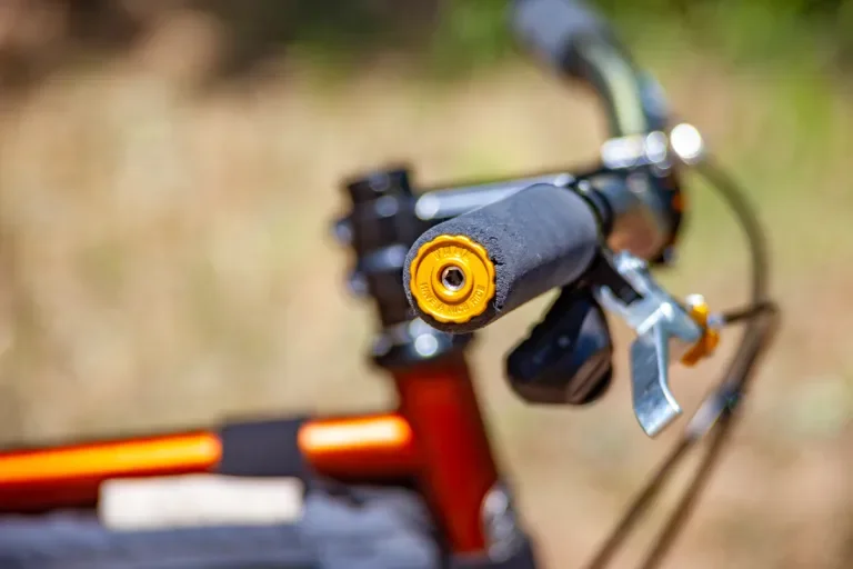 Bar-End-Plugs-2.webp