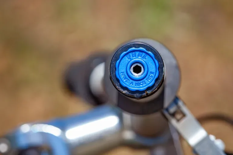 Bar-End-Plugs-3.webp