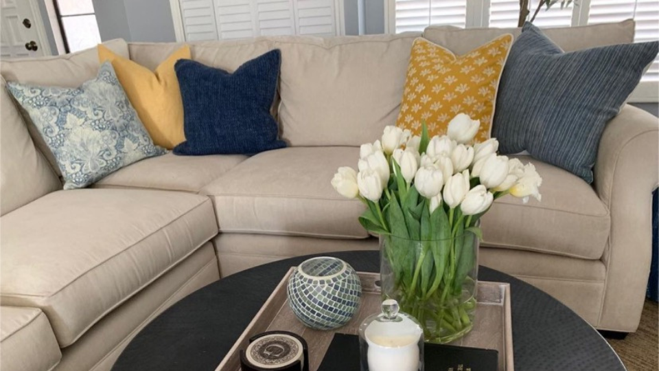 9 Tips for Decorating With Throw Pillows