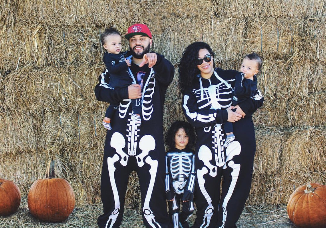 Skeleton Family