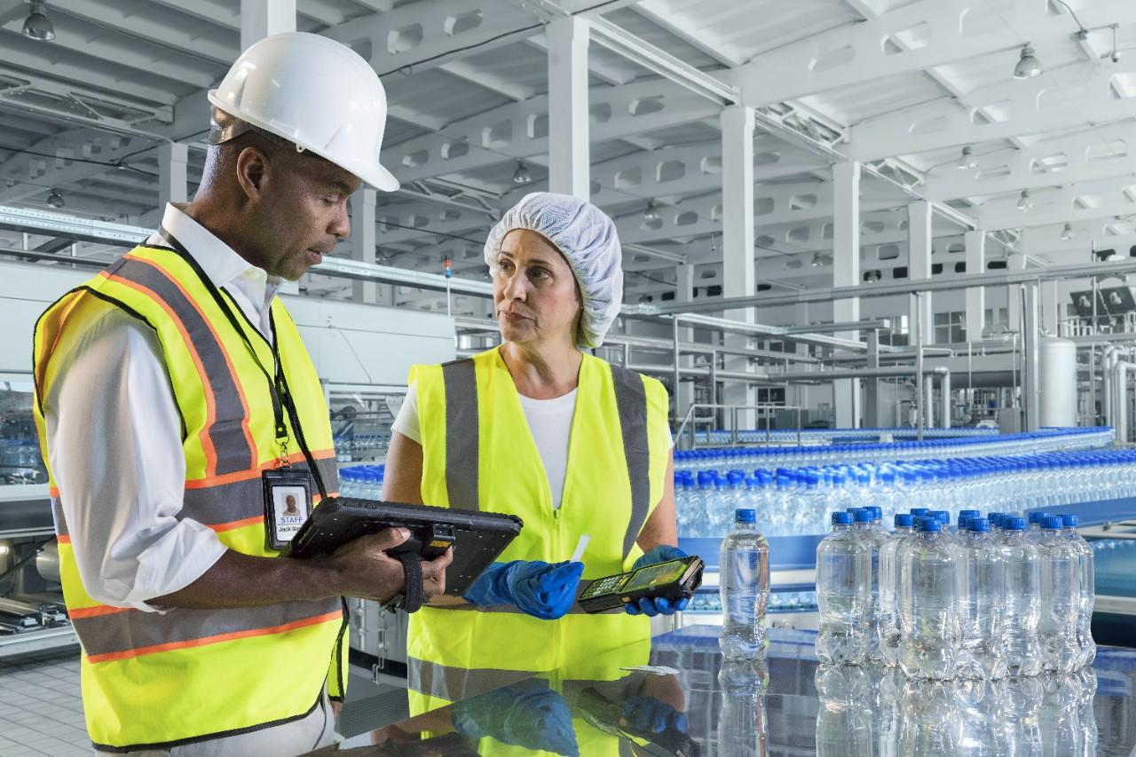 cye-manufacturing-plant-floor-conveyor-2829-source-image-web-72dpi.jpeg