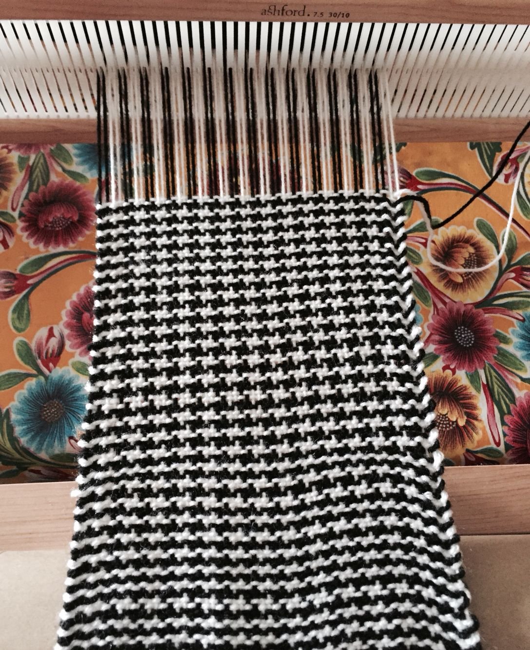 Intro to Houndstooth Weaving