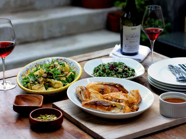 Lunch : Private Room At Flat Rock Cellars Dinning in the private Glass Room of Flat Rock Cellars. Take in the spectacular 360 views of the vineyard. While you enjoy a 3 course gourmet lunch paired with Flat Rock’s award winning wines.