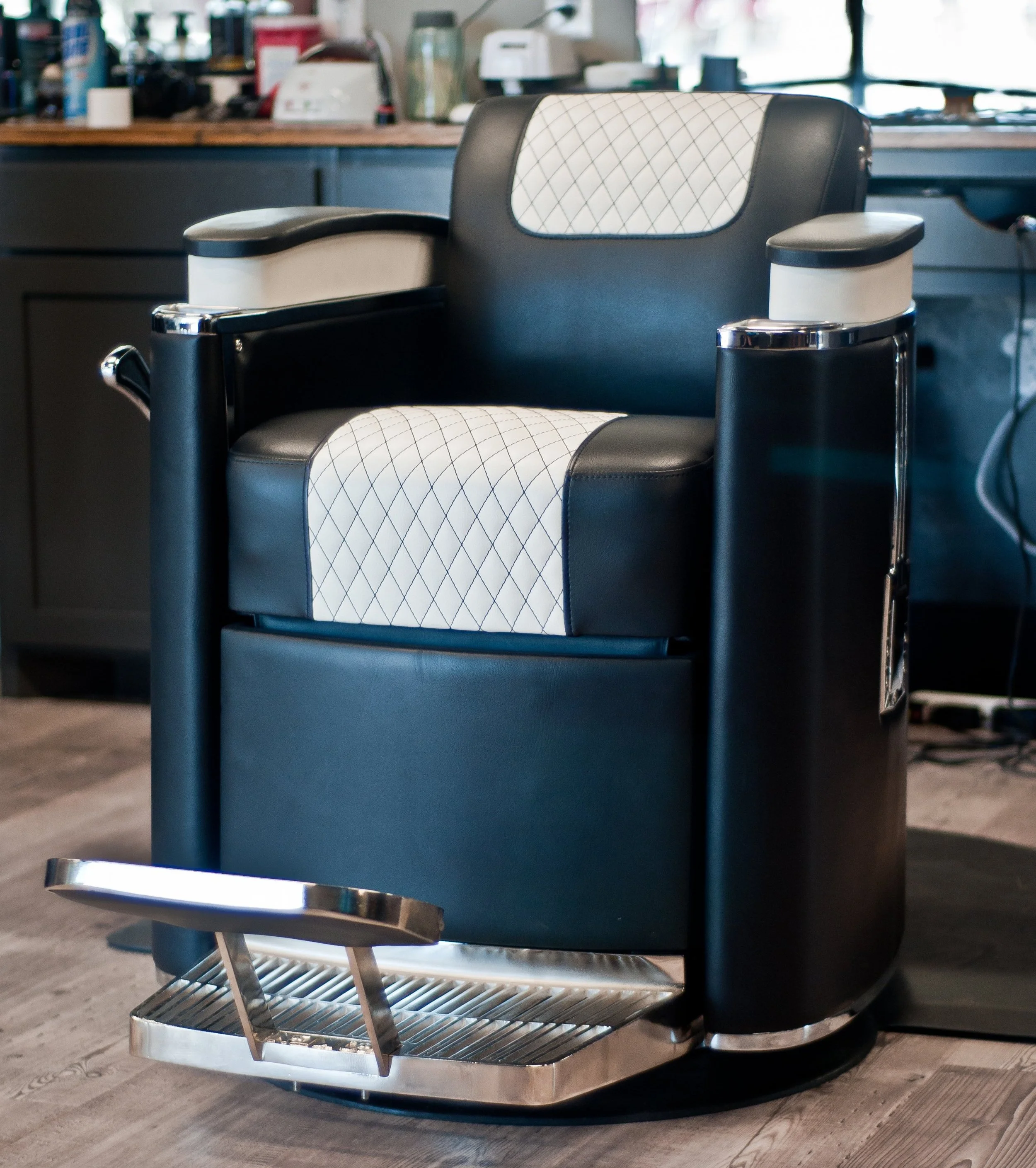 BARBER_CHAIR