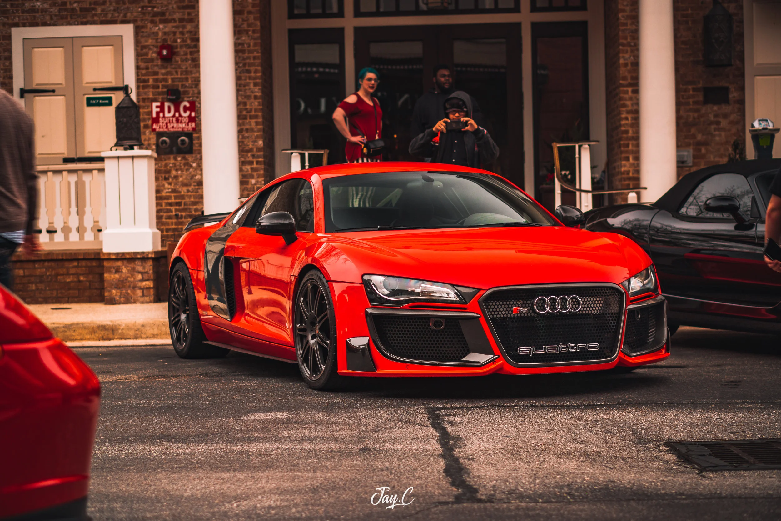 audir8.jpg