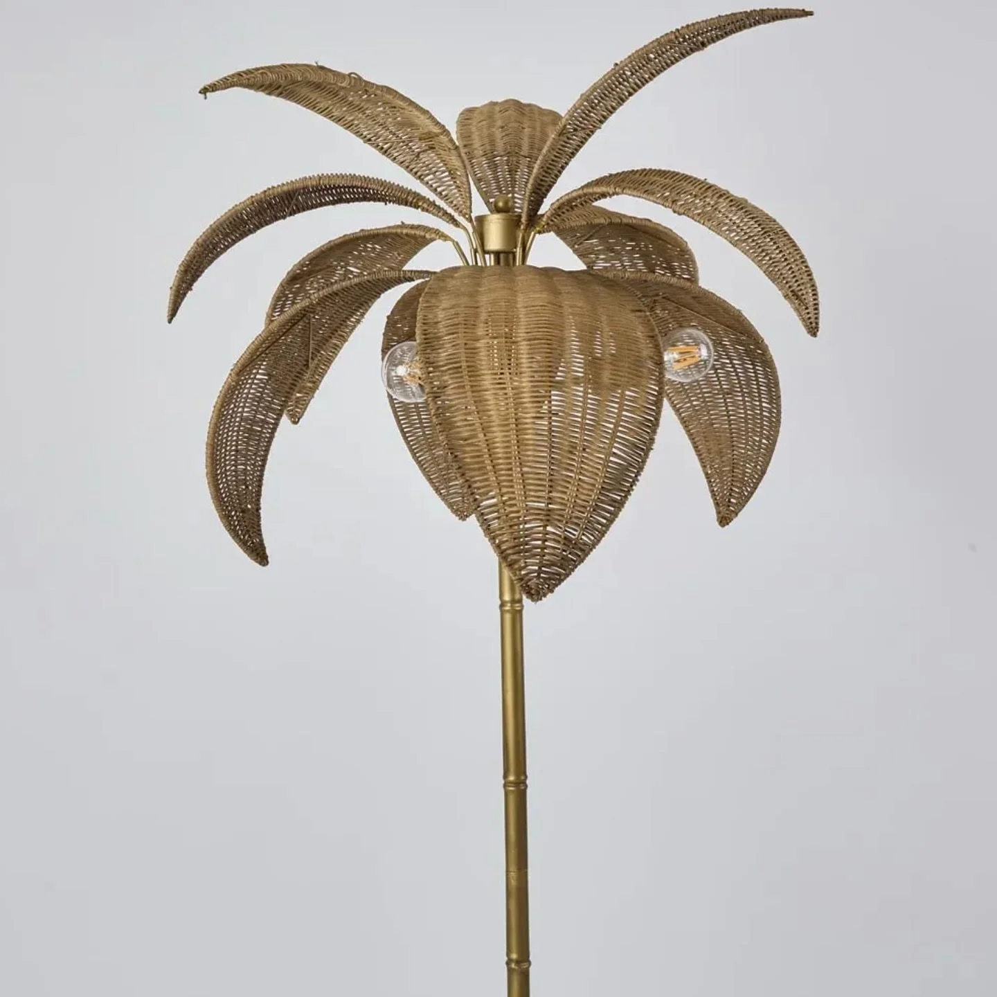 Meet the Bali Brass &amp; Rattan Floor Lamp &ndash; handwoven, palm-inspired, and ready to elevate your living room. Paired here with our Palais Coffee Table for the ultimate coastal look 🌴 
Shop the look &amp; save up to 60% plus &ndash; &ldquo;FRE