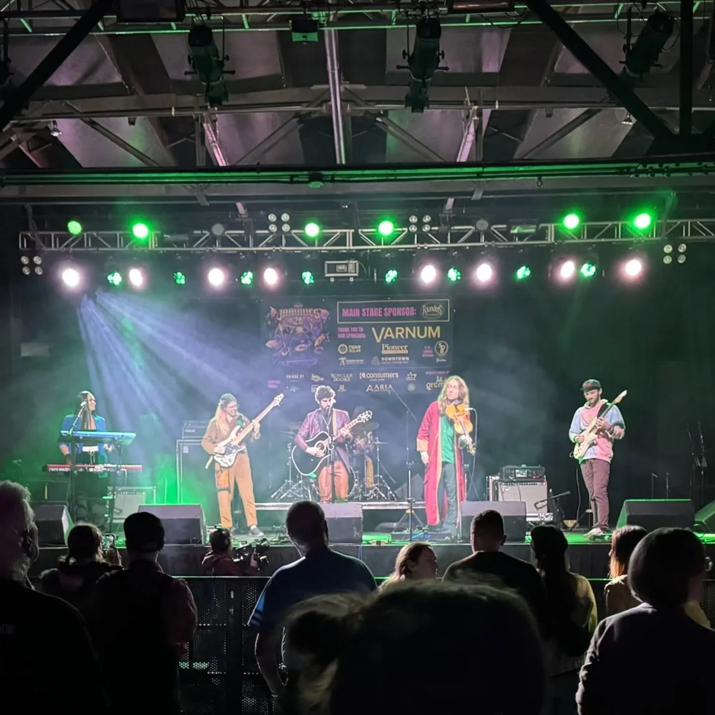 What an incredible Jammies! We got to perform our brand new single on the main stage at the intersection amongst so many amazing artists. The vibes of the night were top notch and connecting with so many other musicians, fans, and industry friends wa