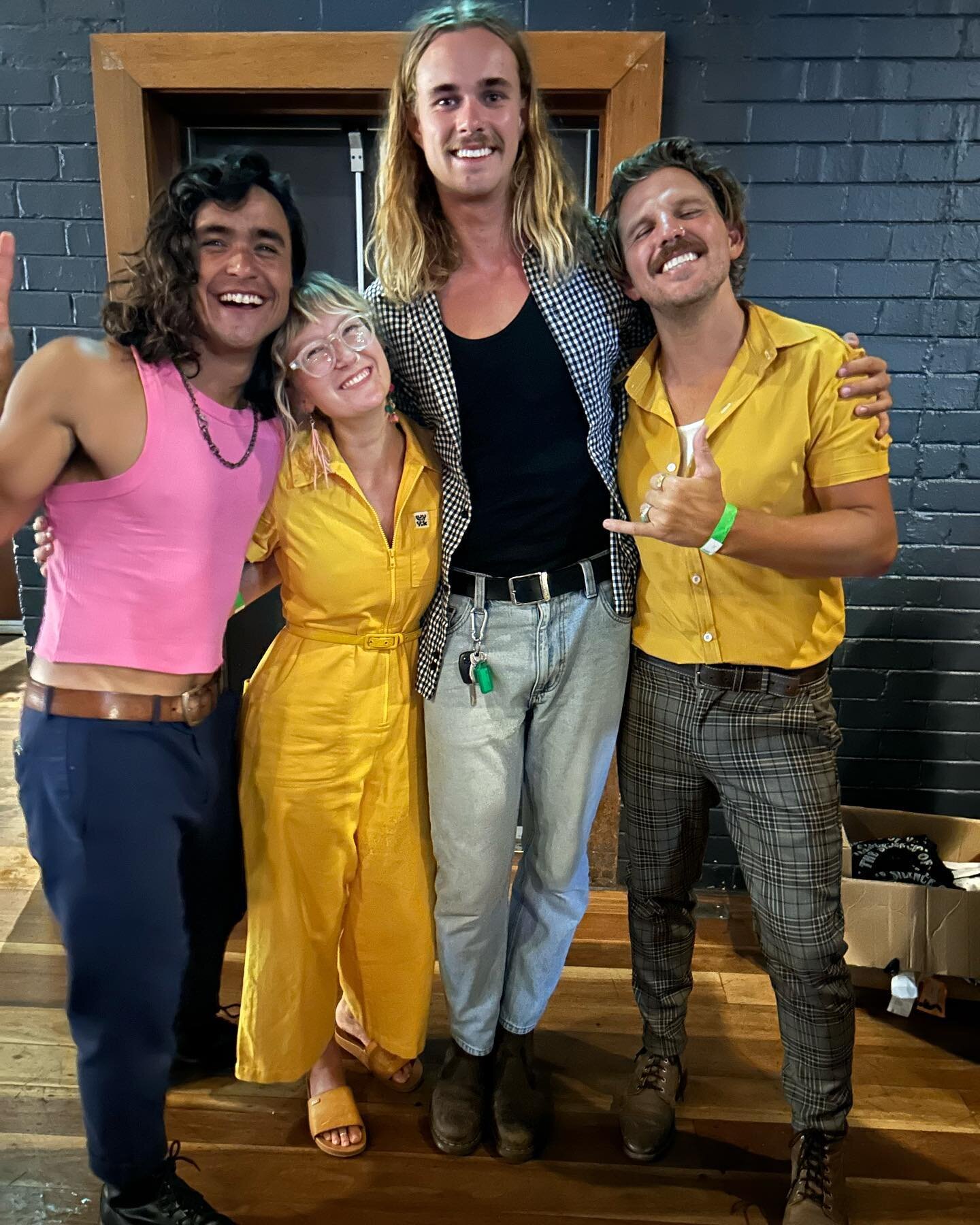 Gee whiz it&rsquo;s been a giant lovey blubby weekend 💛

The shows with legendary mates @kylelionhart and @austinmackaymusic were a whole lotta fun and then YESTERDAY I got to share my birthday with my tiny sugary sweet, disco poppin&rsquo; soul sis