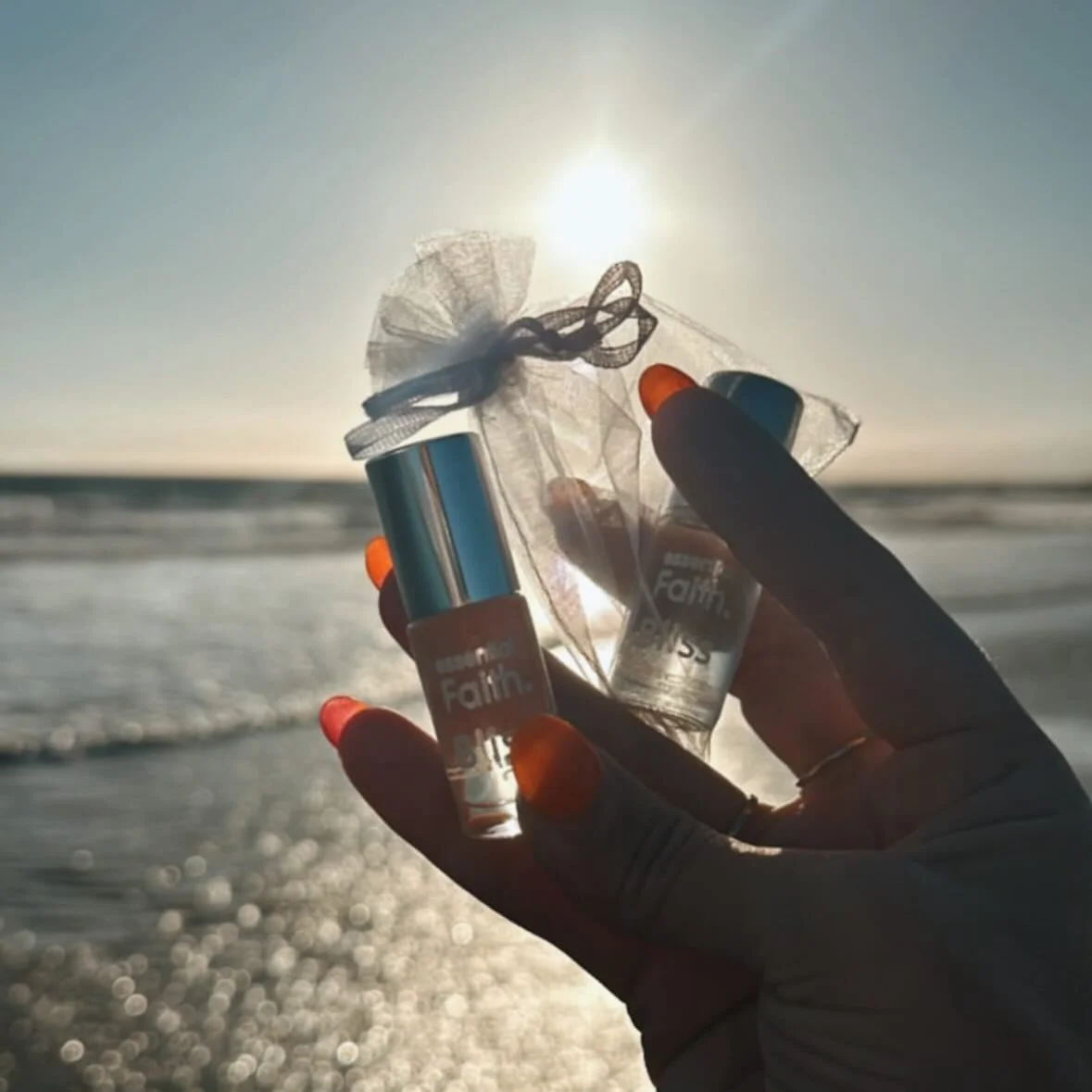 Can a scent transport you to the beach? The answer is YES. Our Bliss oil is a balanced blend of our Original oil with notes of fresh coconut, sun warmed florals, and driftwood. Non-toxic, and never overbearing, it&rsquo;s literally Bliss in a bottle.