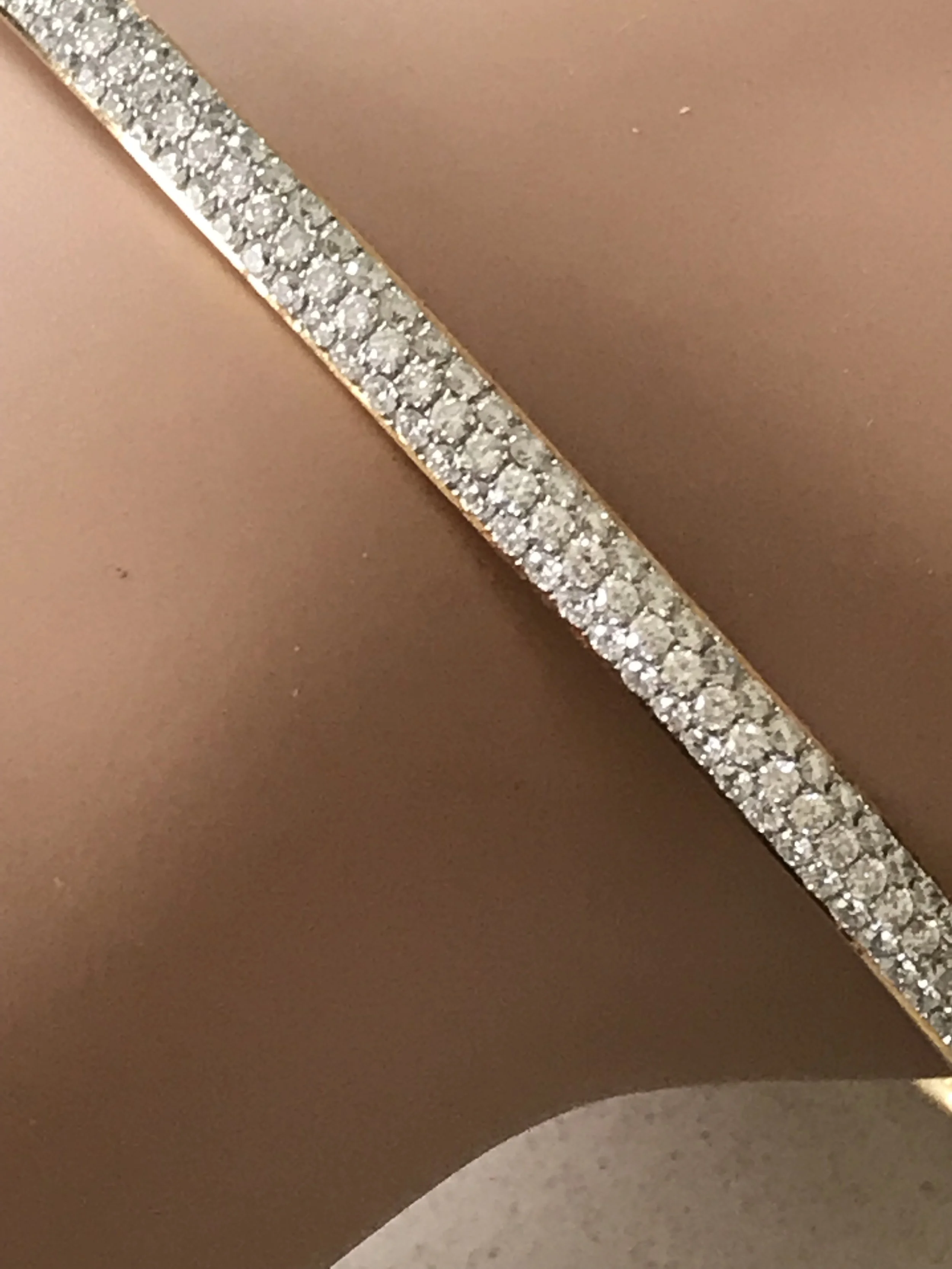 GENUINE 2.50CT G/H DIAMOND BANGLE 18CT GOLD (VALUATION COMING SOON)