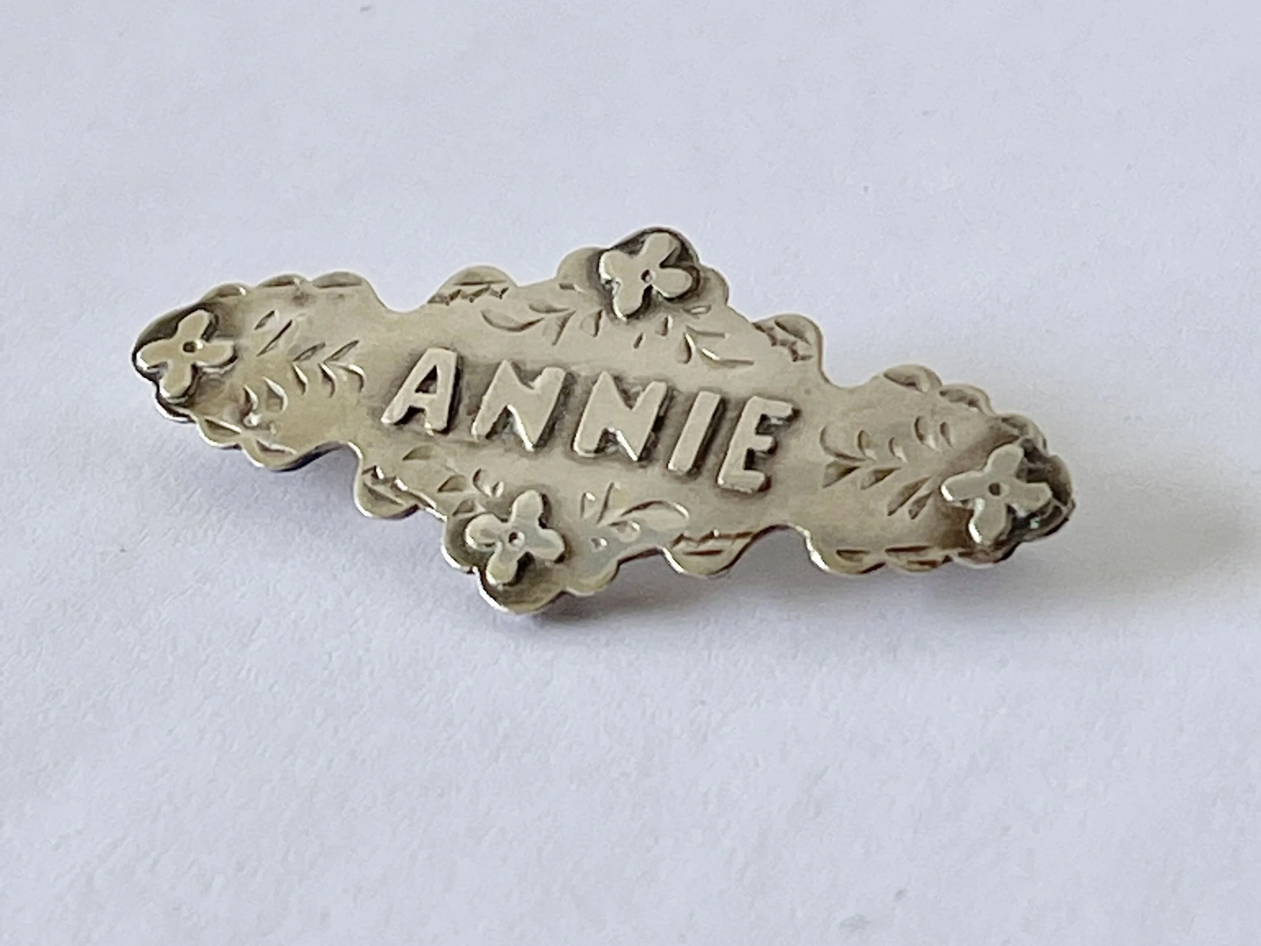 ANTIQUE VICTORIAN STERLING SILVER ANNIE BROOCH CIRCA LATE 1895