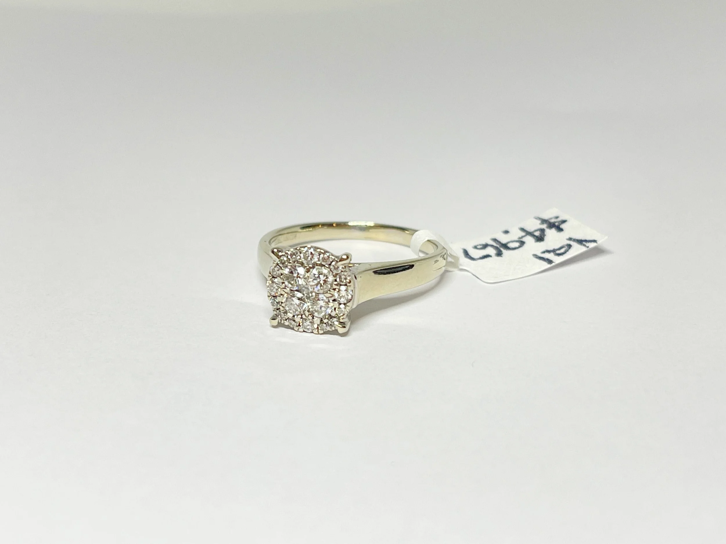 GENUINE DIAMOND CLUSTER RING 10CT WHITE GOLD WITH VALUATION