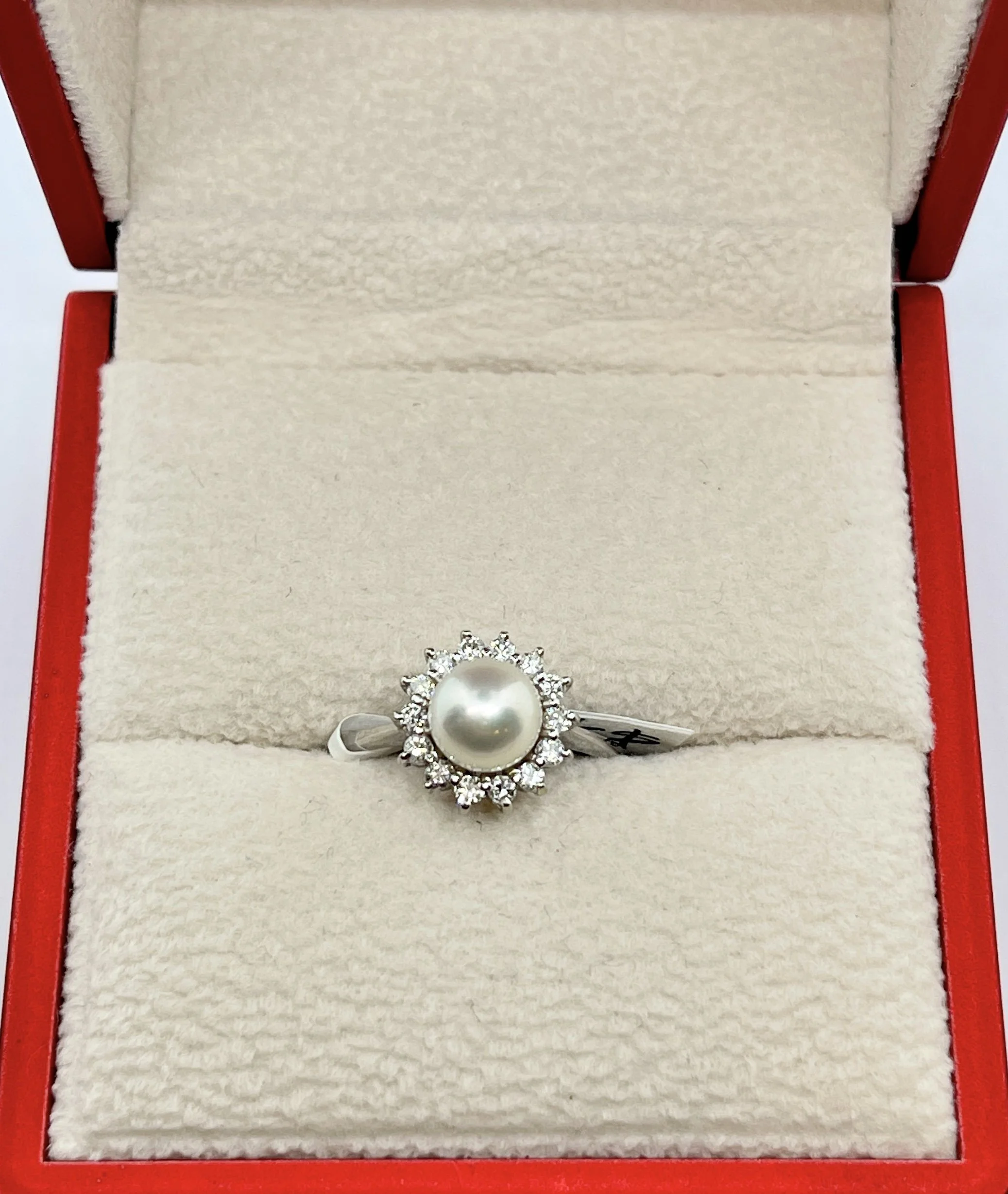 PRETTY PEARL AND DIAMOND HALO RING 14CT WHITE GOLD WITH VALUATION