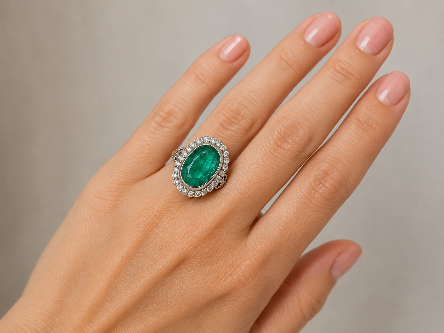 LARGE 9.50CT NATURAL OVAL EMERALD DIAMOND RING PLATINUM AND 18CT WHITE GOLD