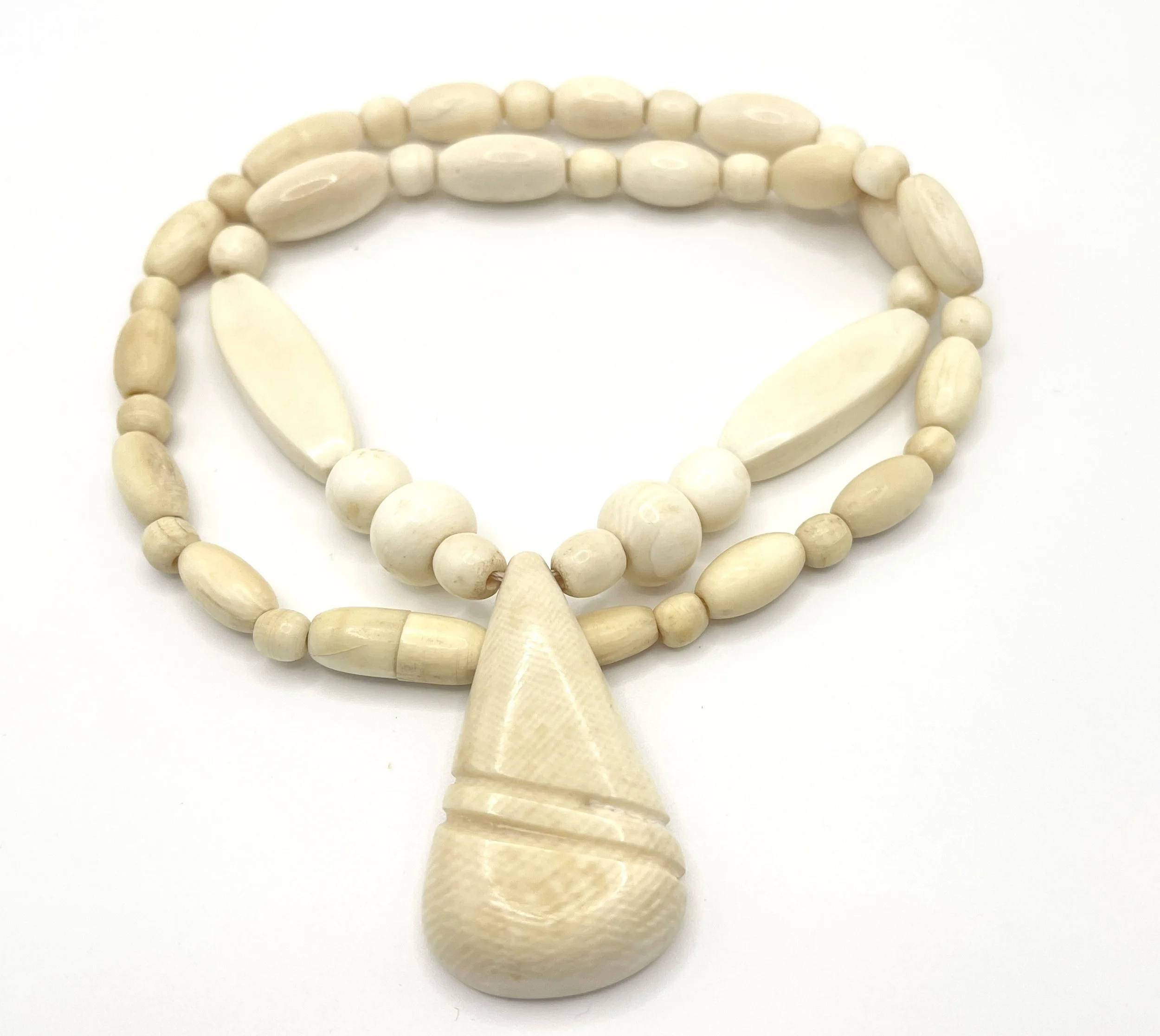 ANTIQUE IVORY BEAD NECKLACE CIRCA 1910s INDIAN INFLUENCE