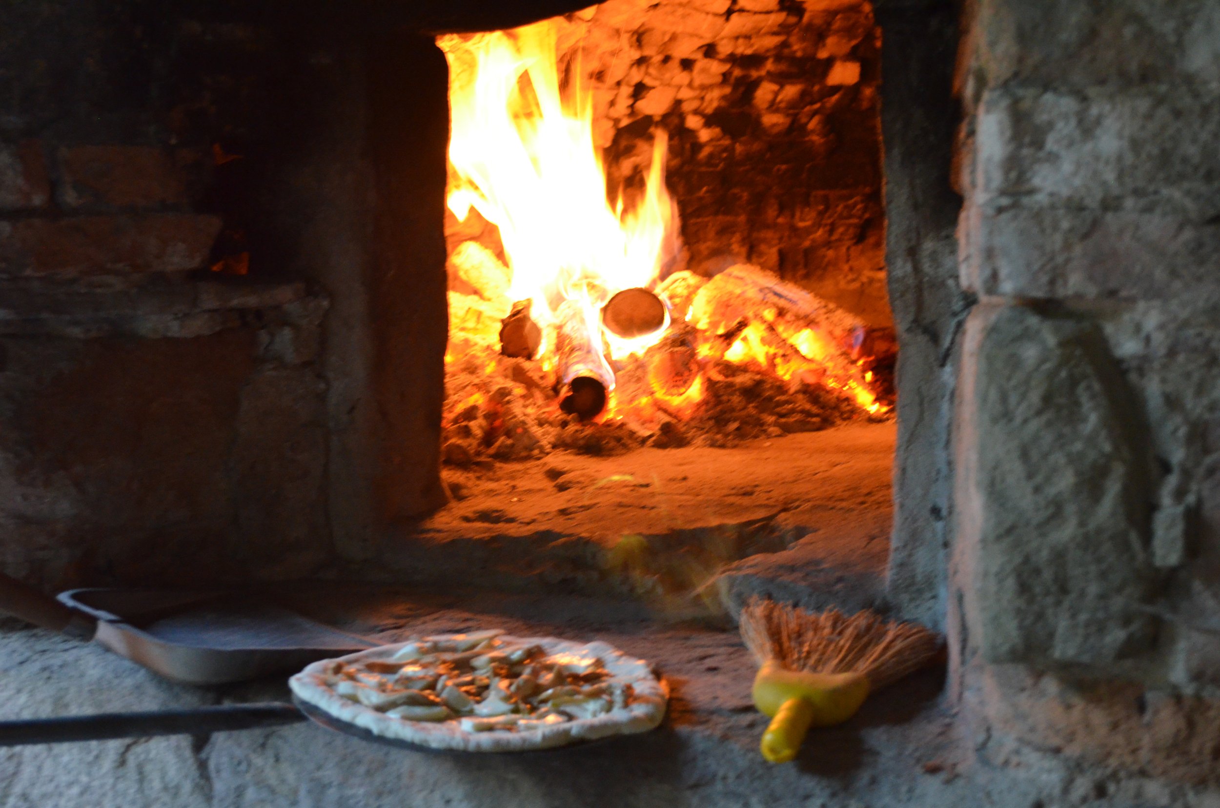  bread oven in action 