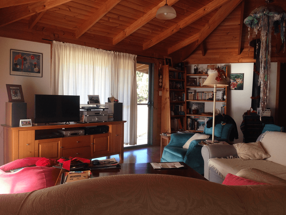  A cyclists couple on the Kangaroo island helped me to put up a tent in the backyard of their house, invited me to dinner, and also to use the shower. They gave me a lot of information about the roads and places to visit. I was carrying so much extra