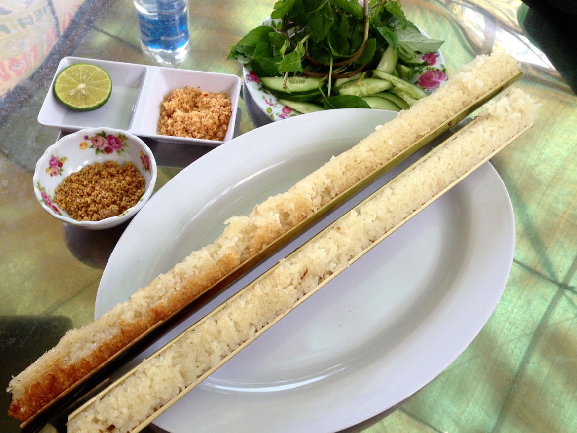  Com lam - Vietnamese sticky rice in bamboo tube 
